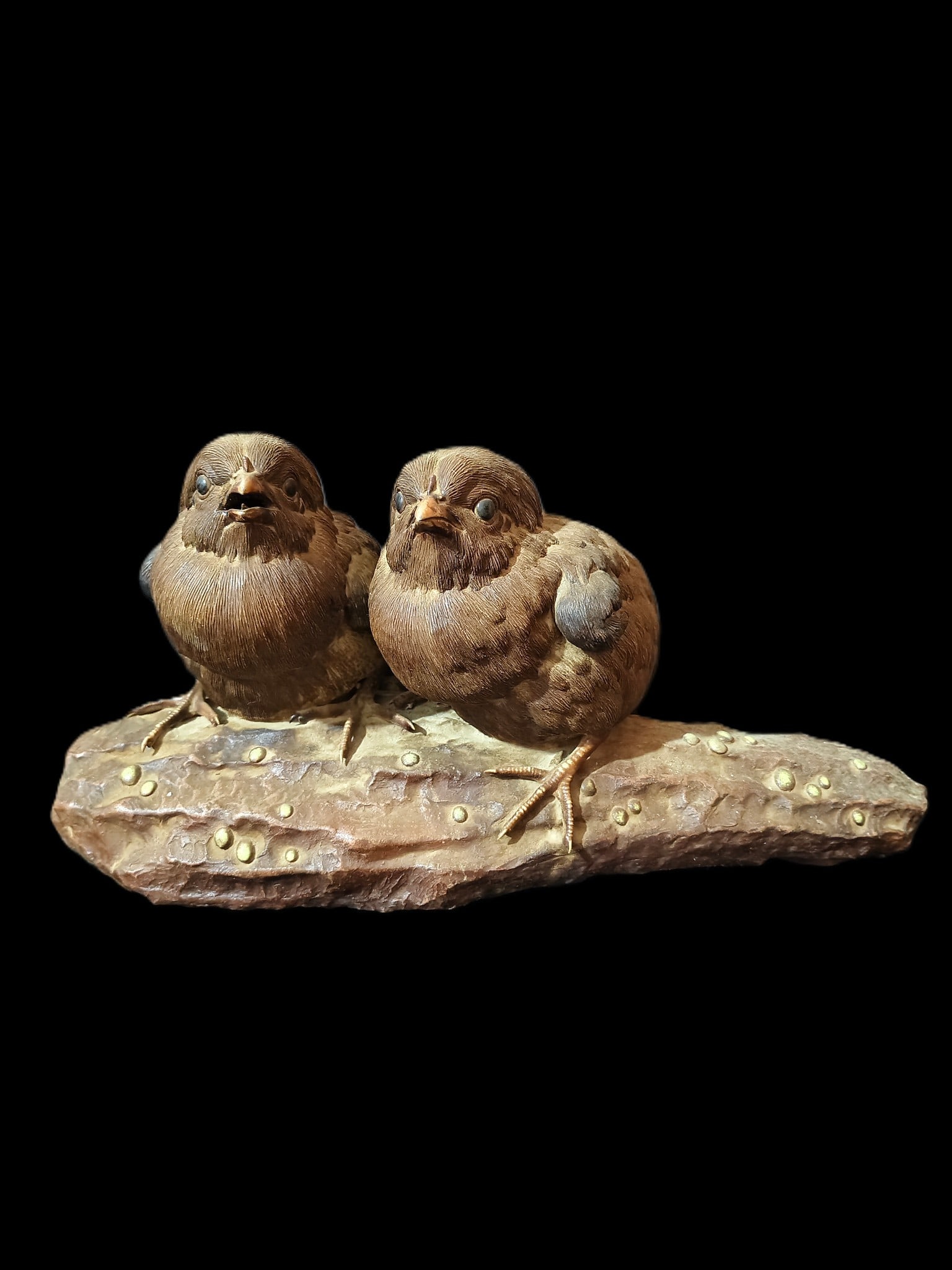 A Huge Shiwan yao Bird Ornament: A Huge Shiwan yao Bird Ornament,Qing Dynasty, China,Size:18.1inx7.9inx9.1in 石湾窑鸟摆件,中国清代