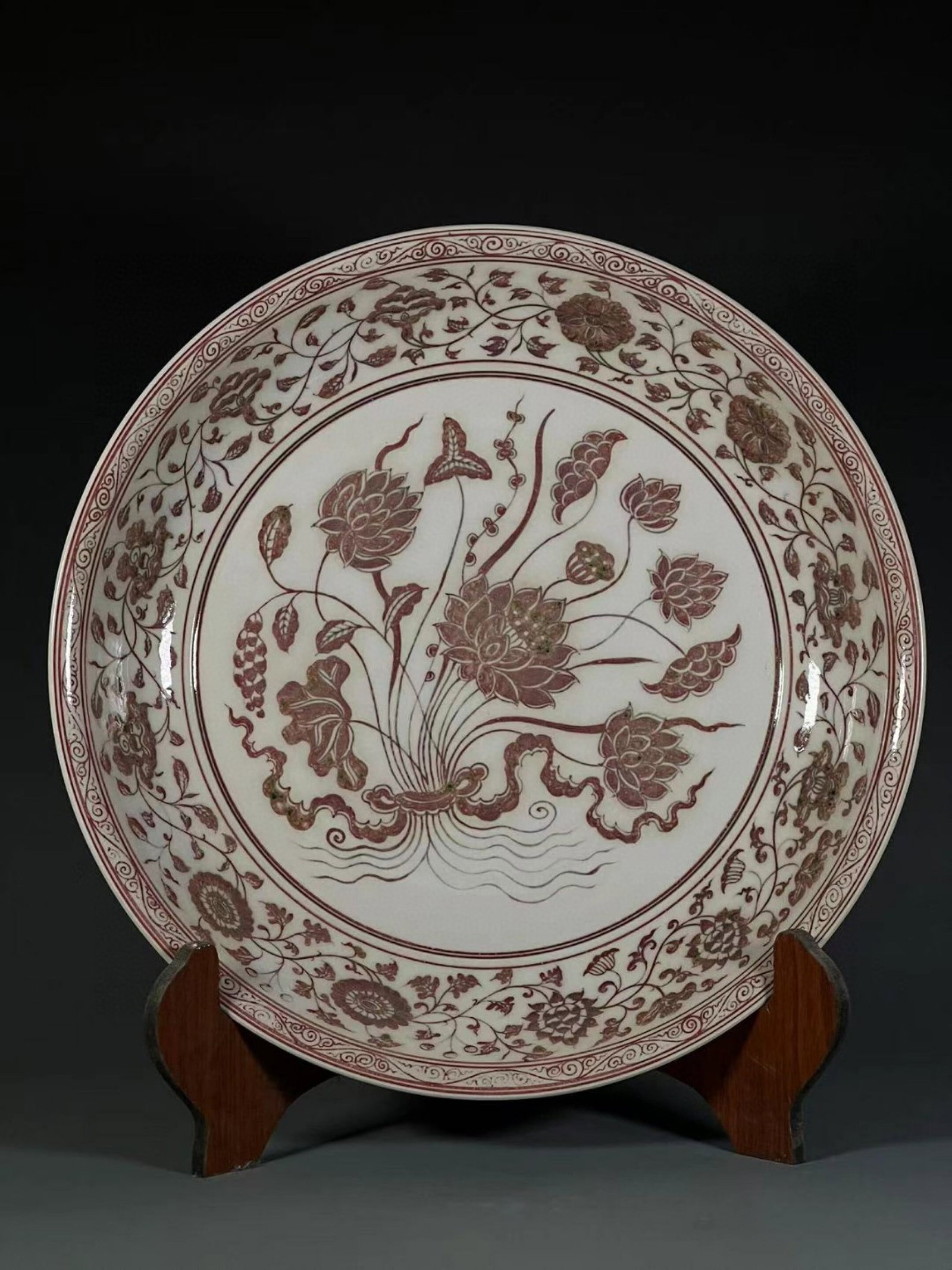 A Huge Underglaze-Red Flower Pattern Plate: A Huge Underglaze-Red Flower Pattern Plate,Qing Dynasty,China,Qianlong Six-character Mark,Size:2.6inx15.8in 釉里红花卉纹盘子,中国清