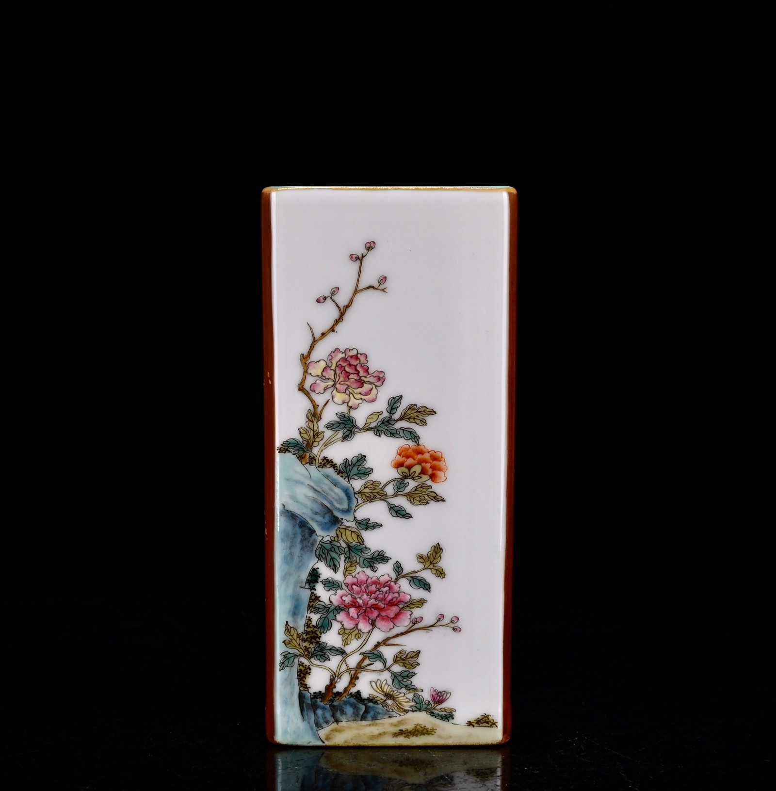 An Exquisite Famille-Rose Flower Pattern Brush Pot,with poem: An Exquisite Famille-Rose Flower Pattern Brush Pot,with poem,Qing Dynasty,China,Qianlong Four-character Mark,Size:5.5inx1.7inx2.4in 粉彩花卉纹笔筒,带