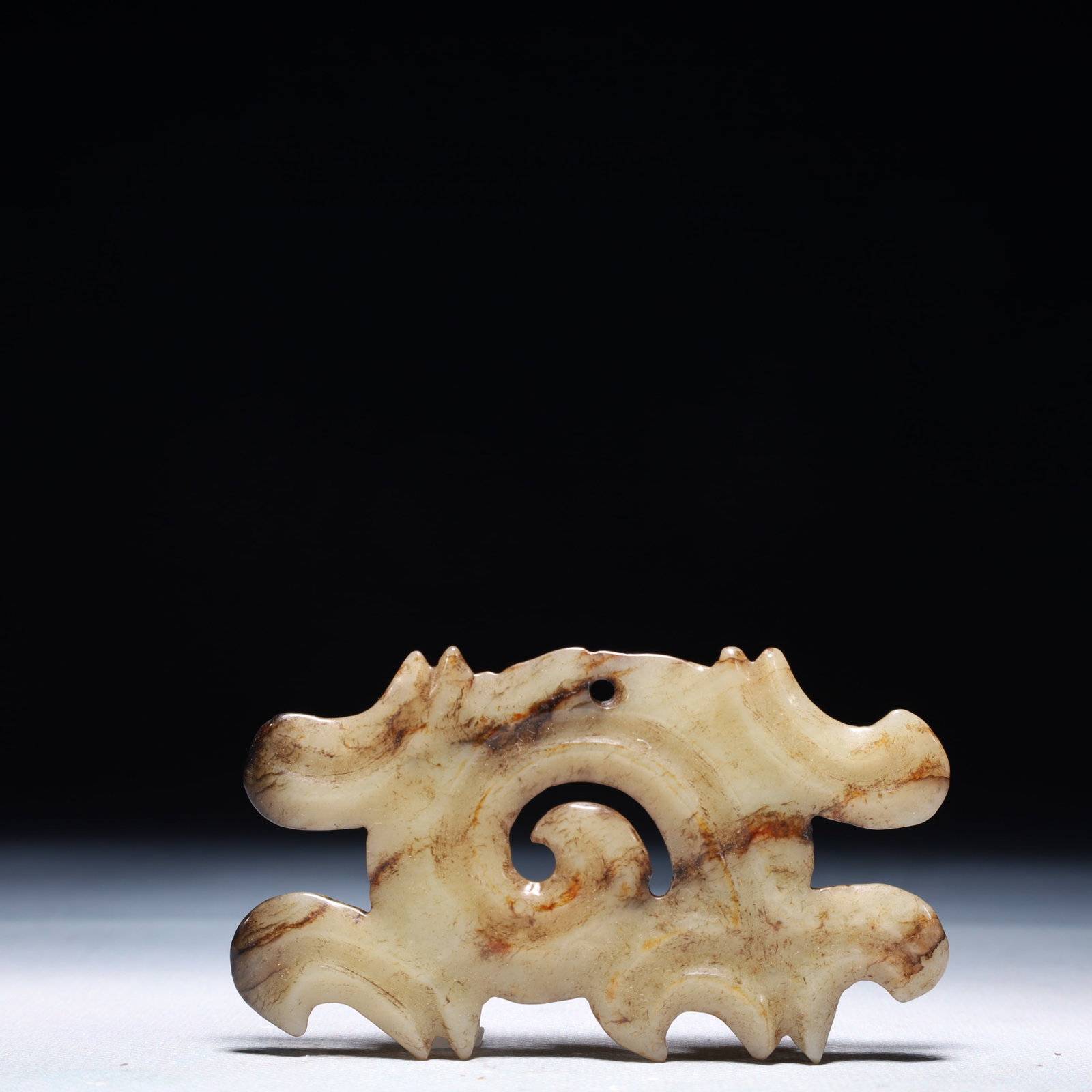 An Archaic Hongshan Culture White Jade Auspicious Cloud Pattern Pendant: An Archaic Hongshan Culture White Jade Auspicious Cloud Pattern Pendant,Ancient Time,China,Size:3.5inx2in,Weight:40g 红山文化白玉祥云纹挂