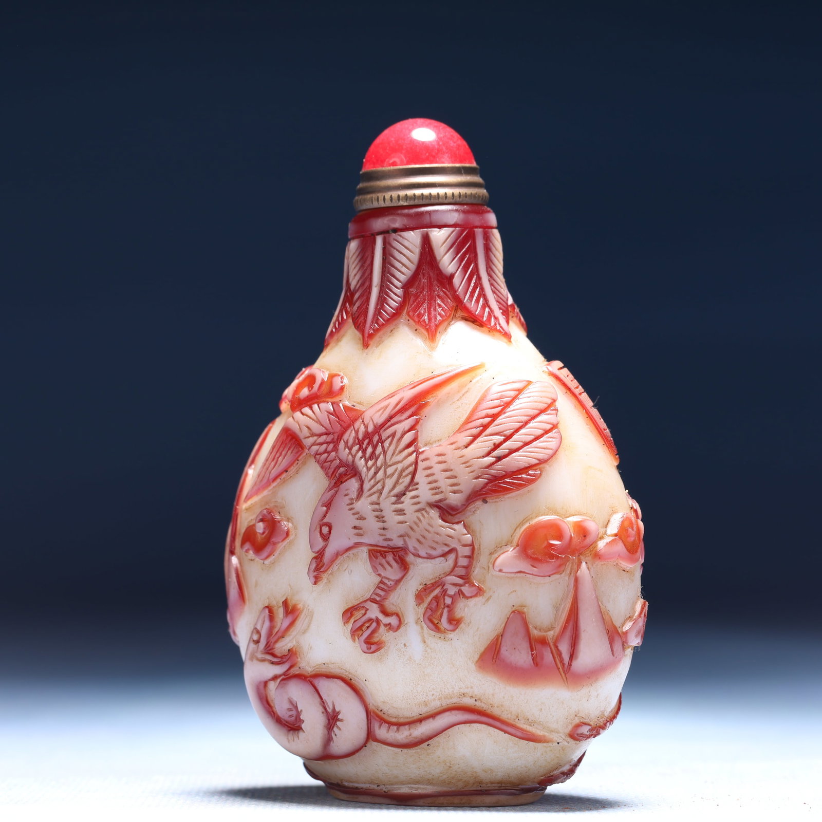 An Exquisite Glass Auspicious Cloud and Crane Pattern Snuff Bottle - 2