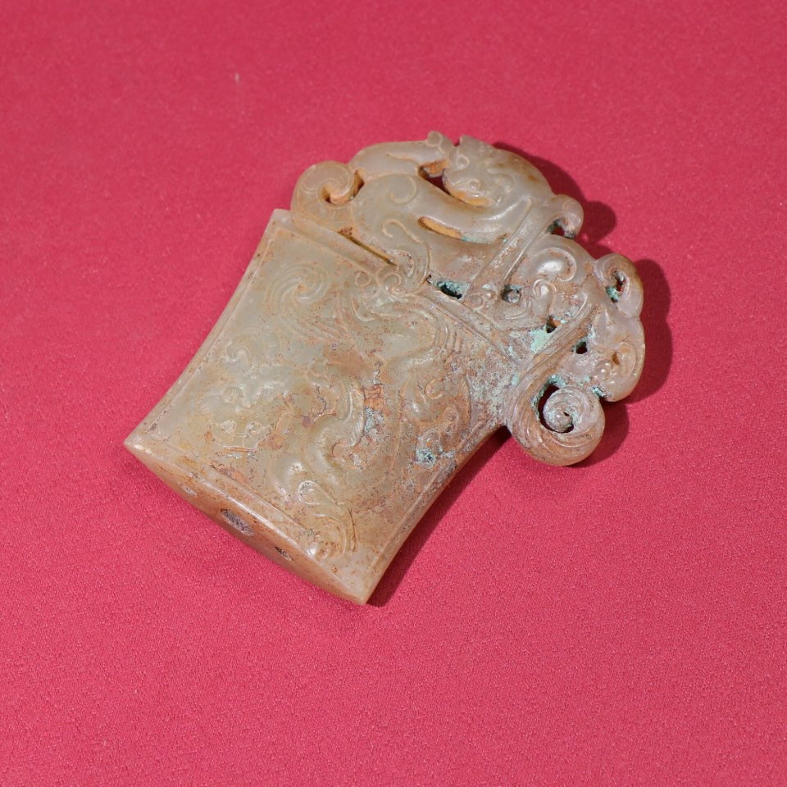 White Jade Chi-Dragon Pattern Pendant - 9