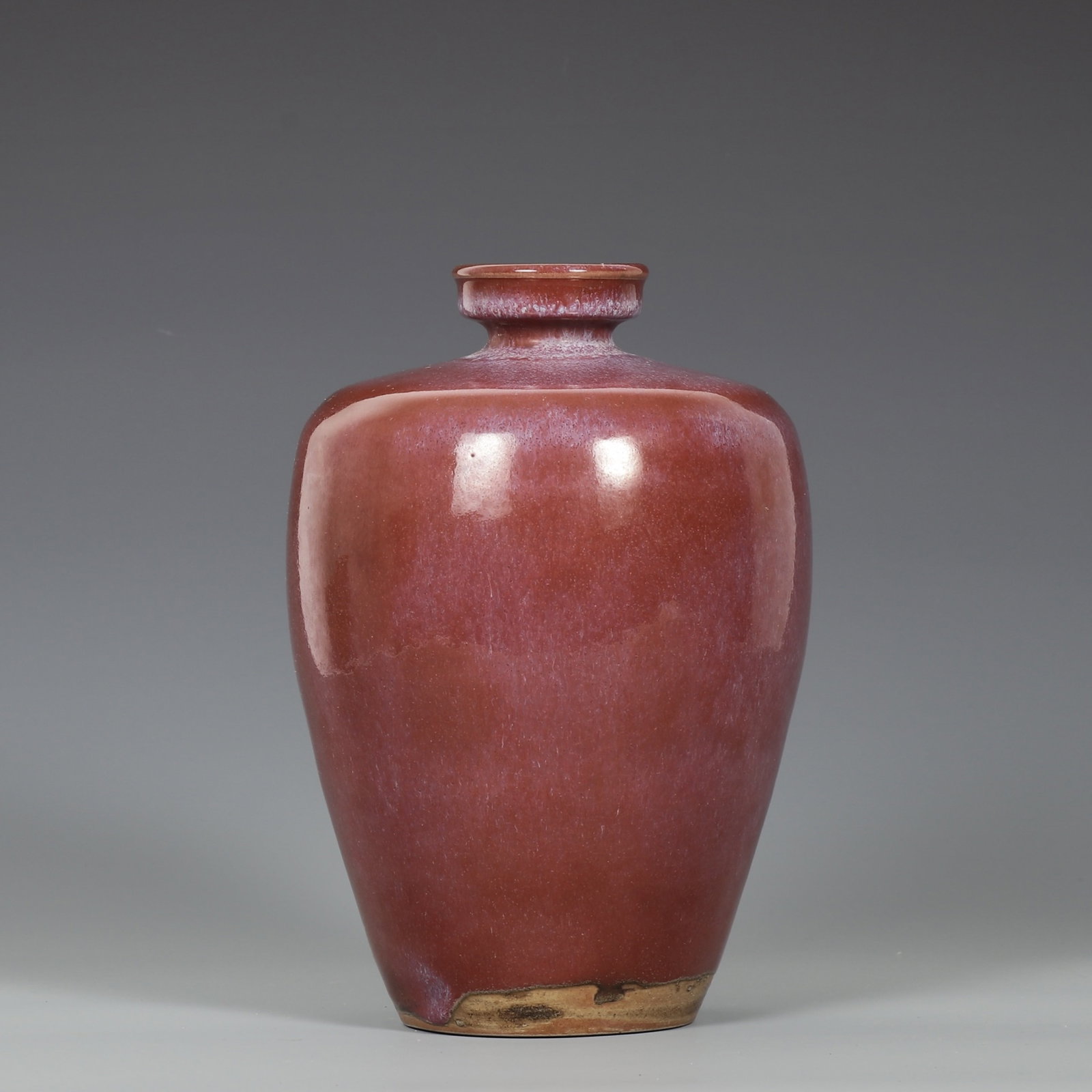 An Exquisite Jun yao Purple Glazed Vase,with an Imperial Poem by Emperor Qianlong: An Exquisite Jun yao Purple Glazed Vase,with an Imperial Poem by Emperor Qianlong,Song Dynasty,China,Size:9.3inx6.3in 钧窑紫釉瓶,带乾隆御题&