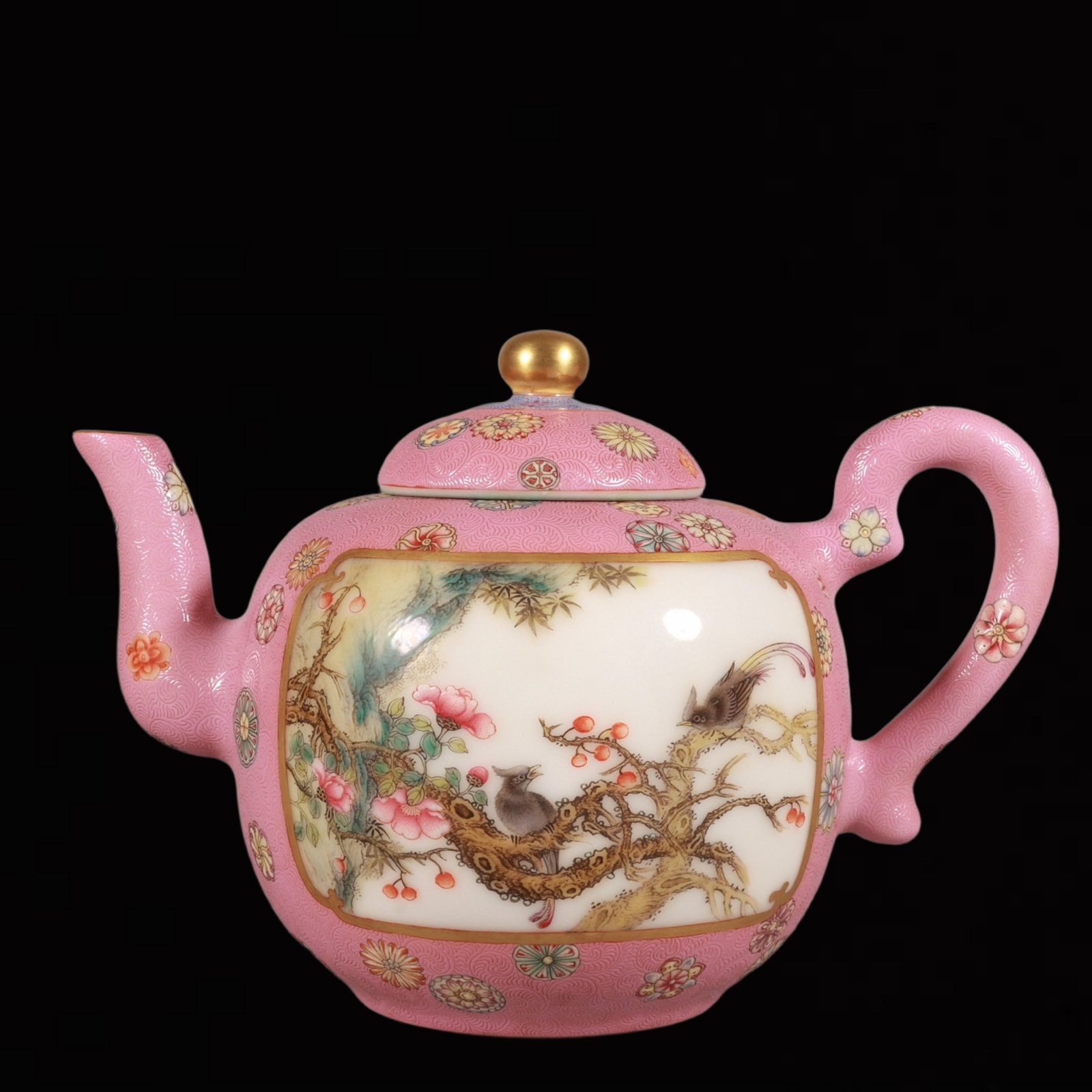 An Exquisite Famille-Rose Flower and Bird Pattern Pot: An Exquisite Famille-Rose Flower and Bird Pattern Pot,Qing Dynasty,China,Qianlong Four-character Mark,Size:5.5inx5.1in 粉彩花鸟纹壶,中国清代