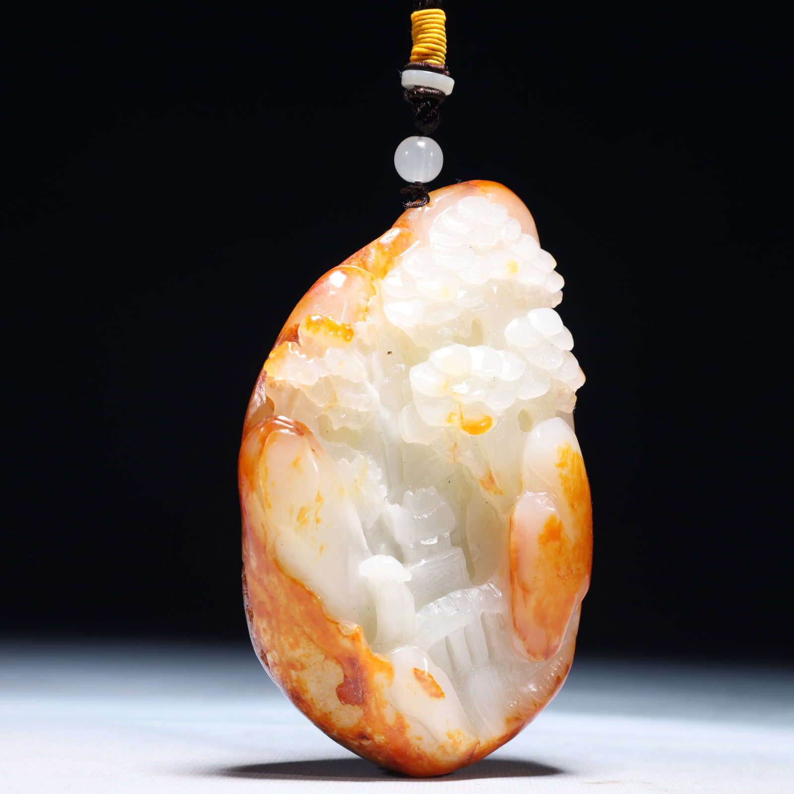 An Exquisite White Jade Landscape Pattern Pendant - 3