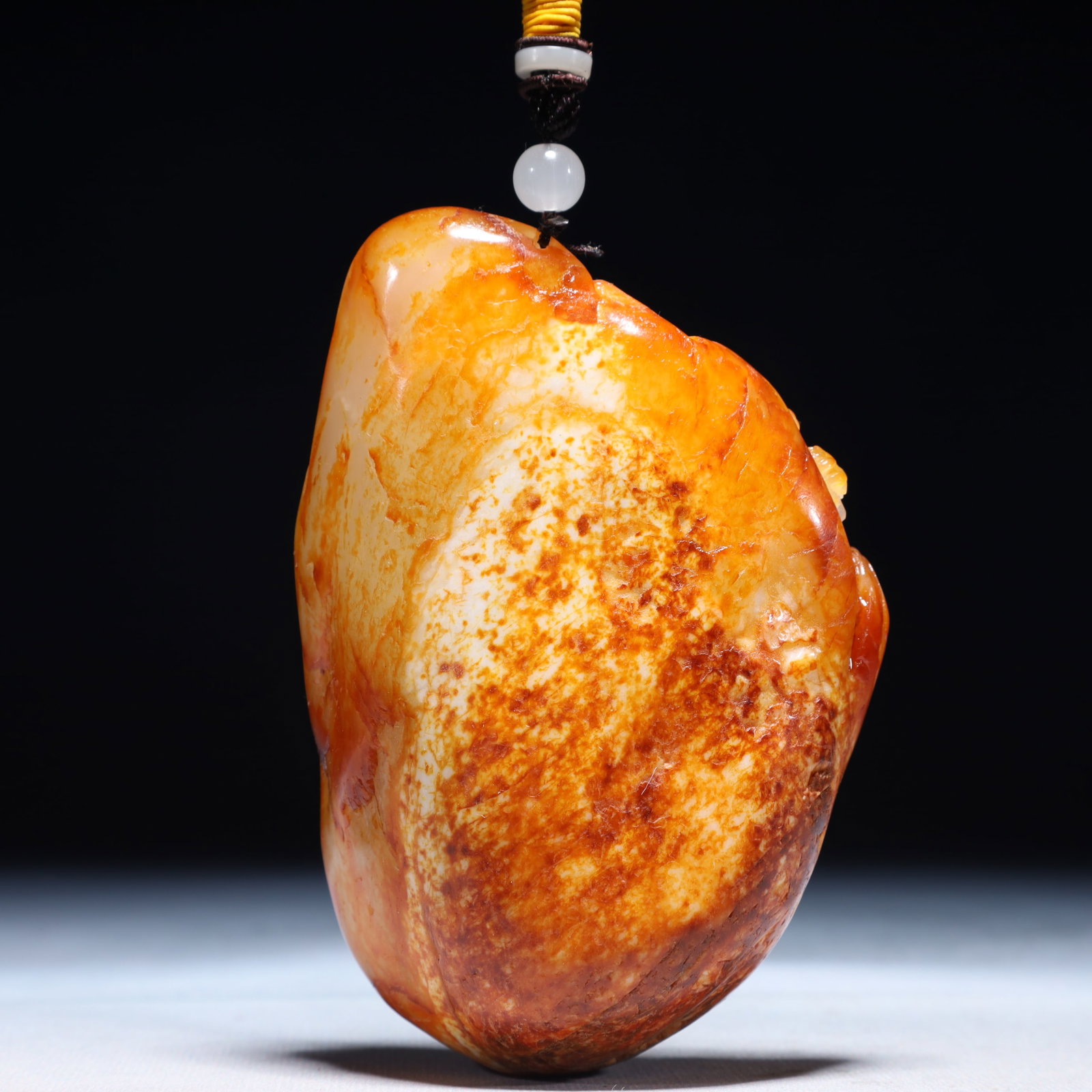 An Exquisite White Jade Landscape Pattern Pendant - 5