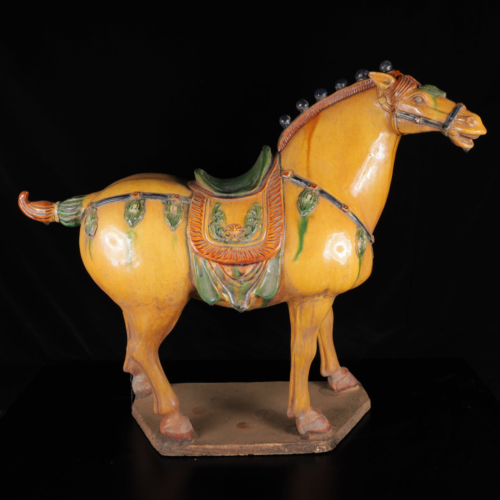 An Exquisite Tang Tri-Color Glazed Pottery Horse Ornament: An Exquisite Tang Tri-Color Glazed Pottery Horse Ornament,Tang Dynasty,China,Size:20.9inx24inx9.8in,Weight:9100g 唐三彩马摆件,中国唐代