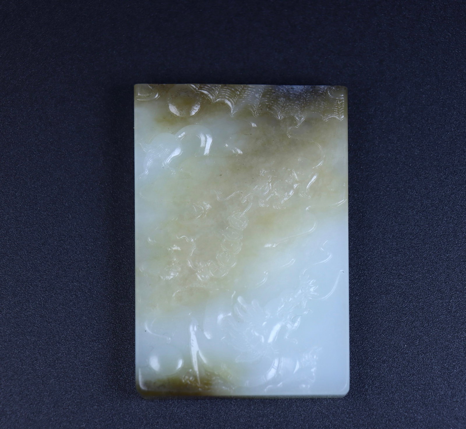 An Exquisite White Jade Dragon Pattern Ornament - 4