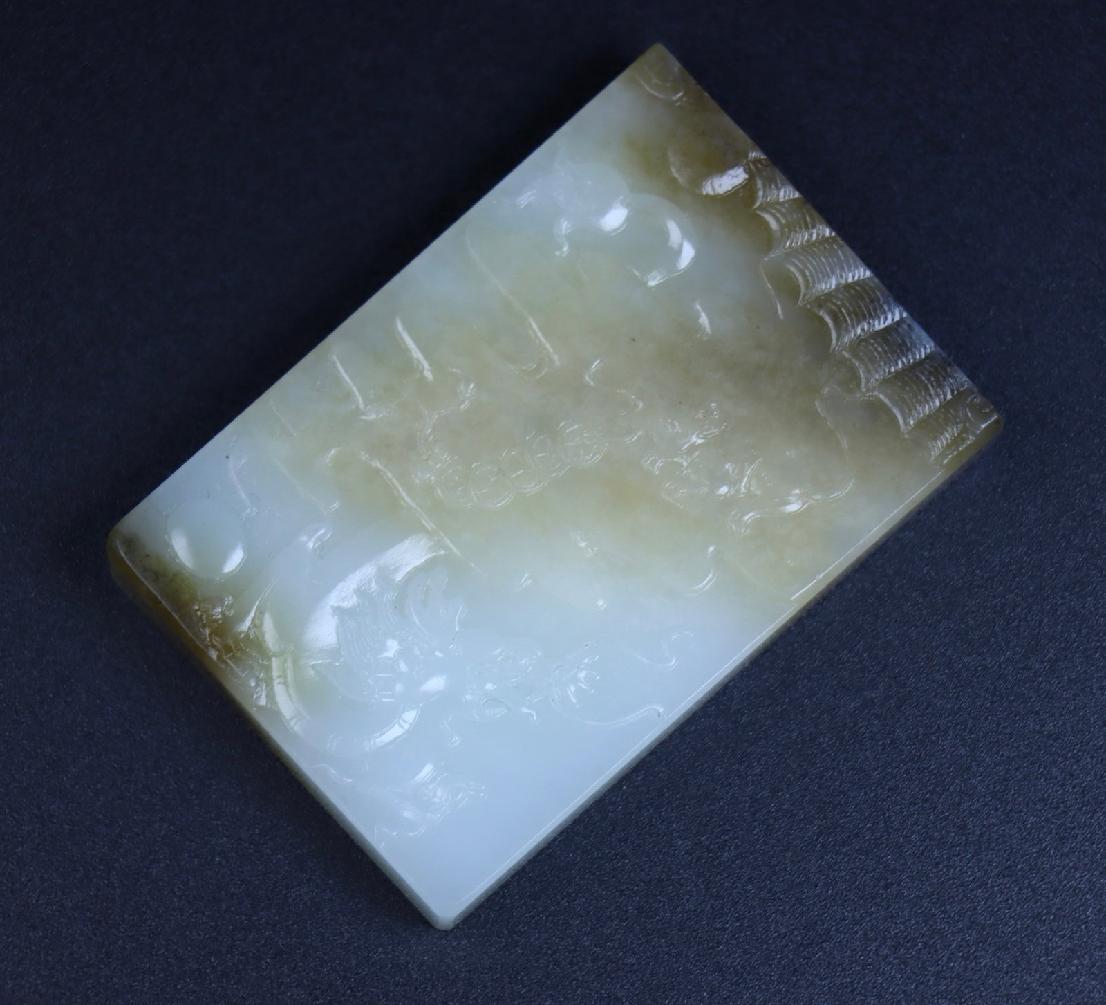 An Exquisite White Jade Dragon Pattern Ornament - 8