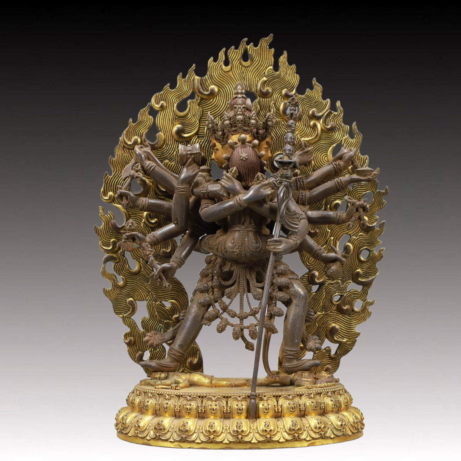 A Solemn Gilt Bronze Statue of Vajra: A Solemn Gilt Bronze Statue of Vajra,Qing Dynasty, China,Size:6.3inx3.5inx10.6in,Weight:2800g 铜鎏金金刚像,中国清代
