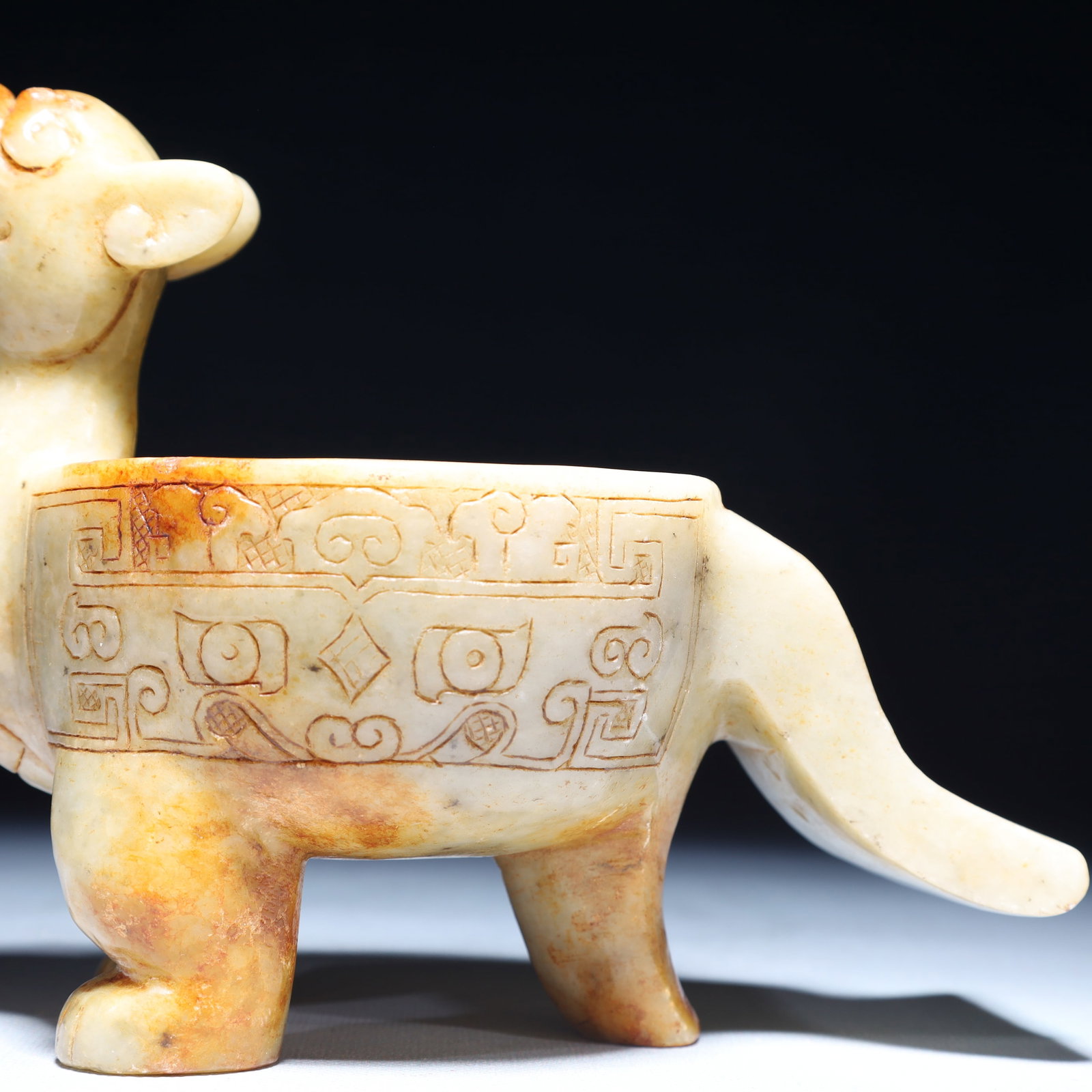 An Exquisite White Jade Beast-Face Pattern Phoenix Ornament - 3