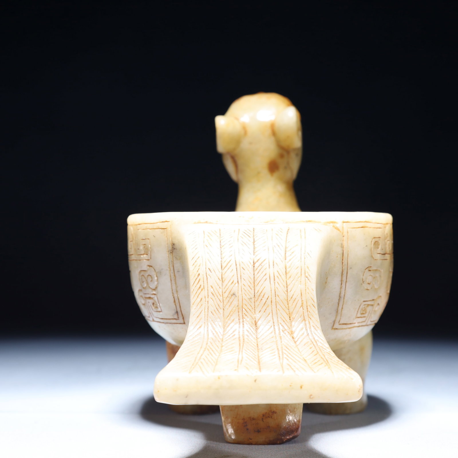 An Exquisite White Jade Beast-Face Pattern Phoenix Ornament - 8