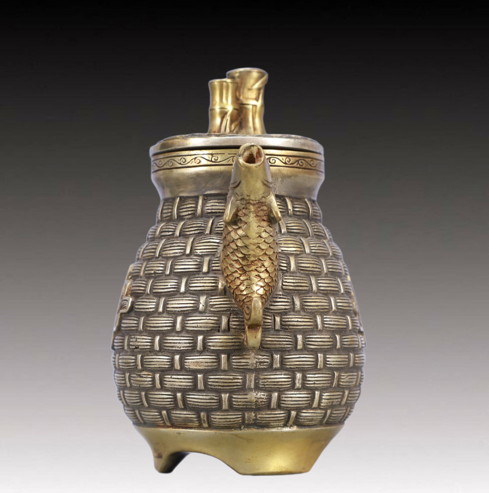 A Rare Gilt Silver Fish Pattern Ewer - 3