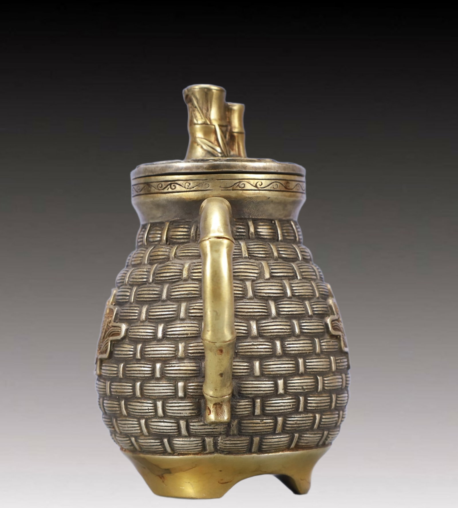 A Rare Gilt Silver Fish Pattern Ewer - 6