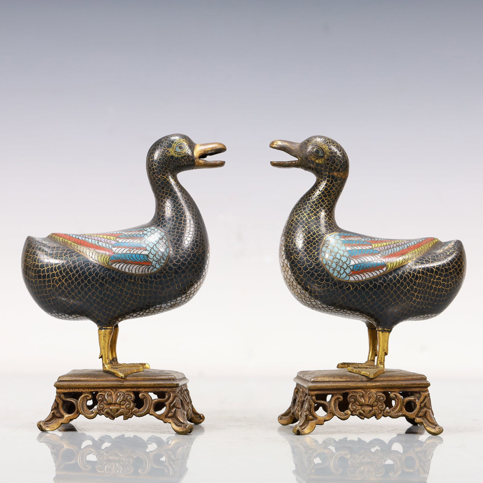 A Pair of Cloisonne 'Duck' Ornaments: A Pair of Cloisonne 'Duck' Ornaments. Chinese Qing Dynasty. Size:4.3inx2.6inx6.7in. Weight:790g. 清代 景泰蓝鸭子摆件一对