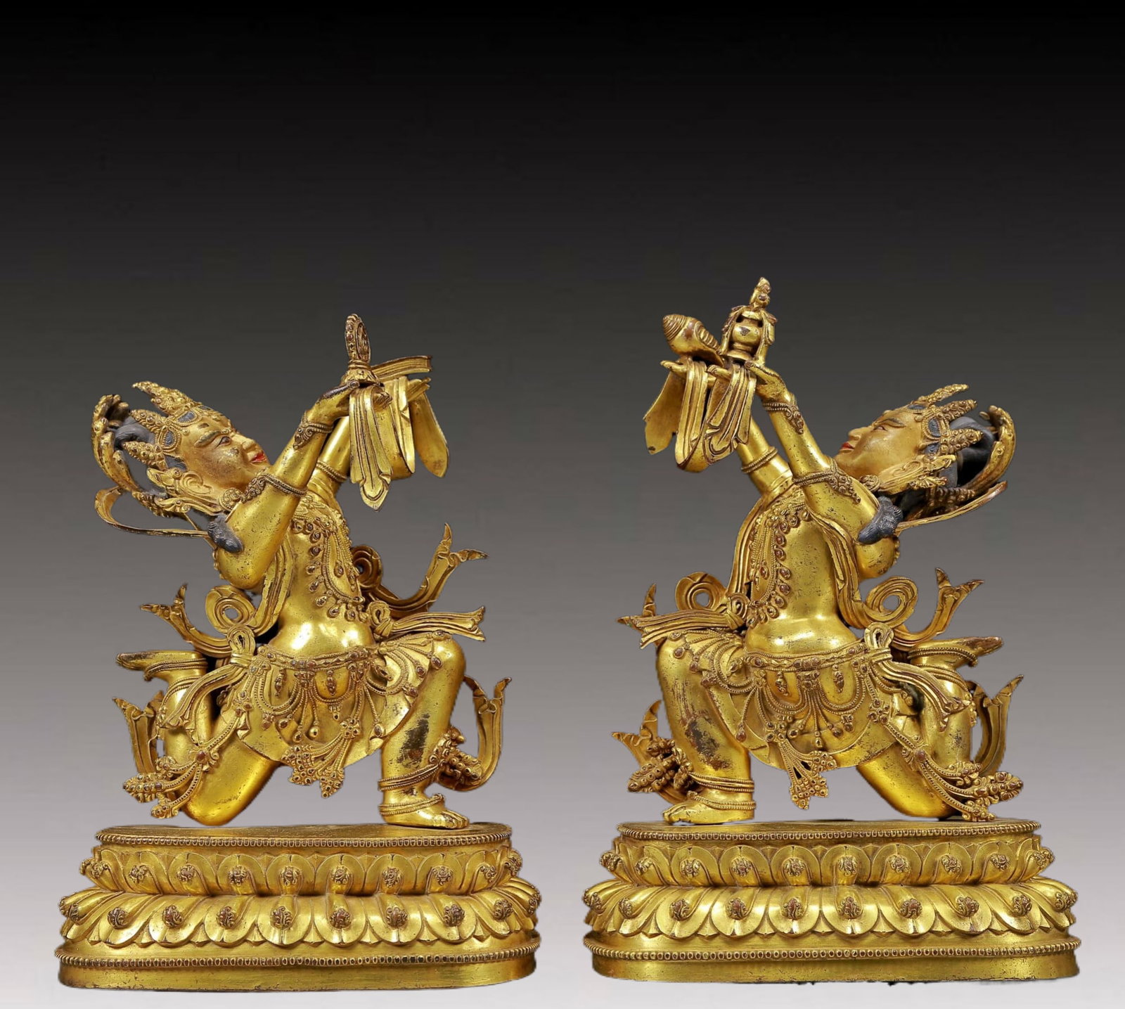 Two solemn gilt bronze statues of Bodhisattva: Two solemn gilt bronze statues of Bodhisattva, Yongle six-character mark, Ming Dynasty, China, the statues are solemn, tall and majestic. The Bodhisattva is dressed in a gorgeous cassock, and the silk