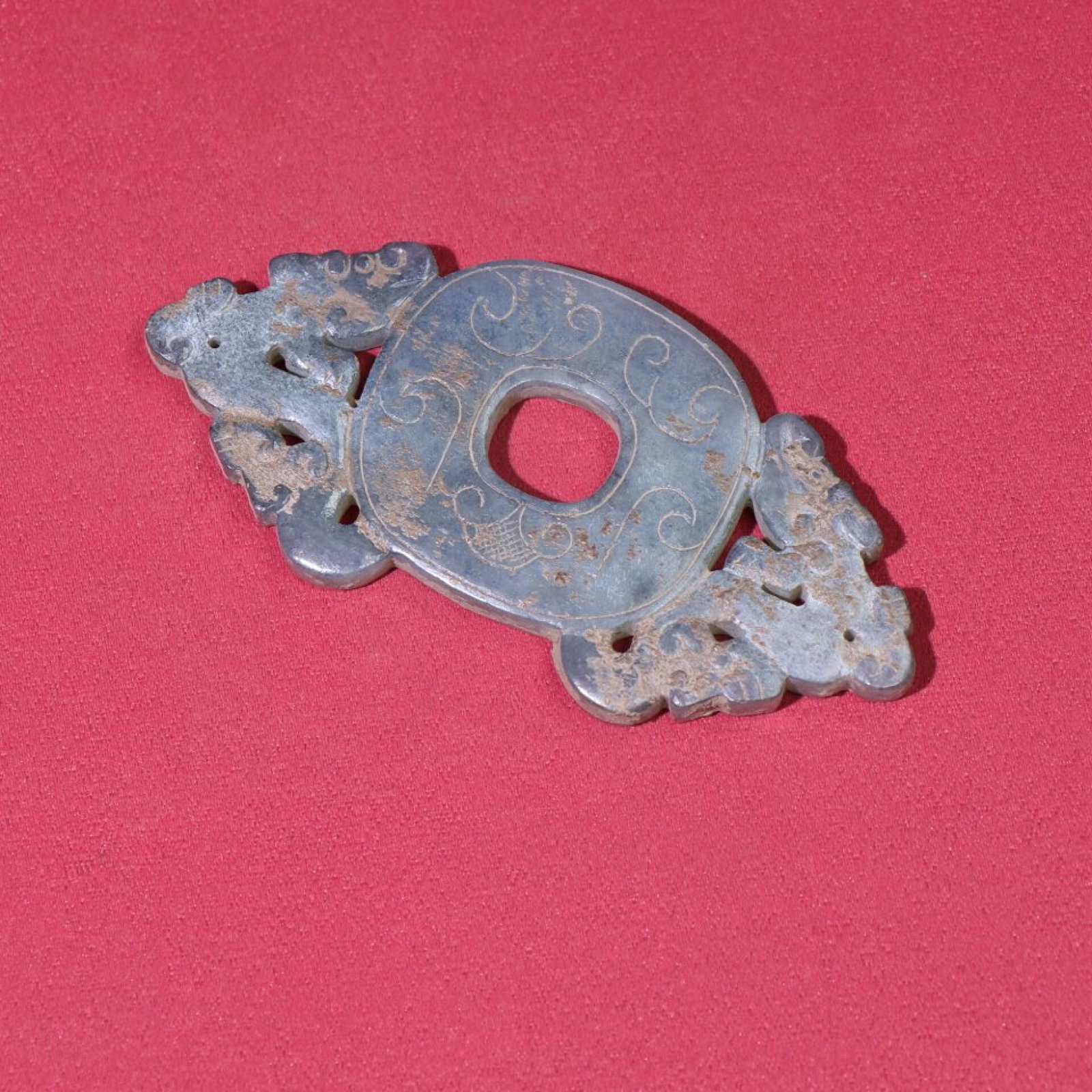 White Jade Dragon Pattern Pendant - 3