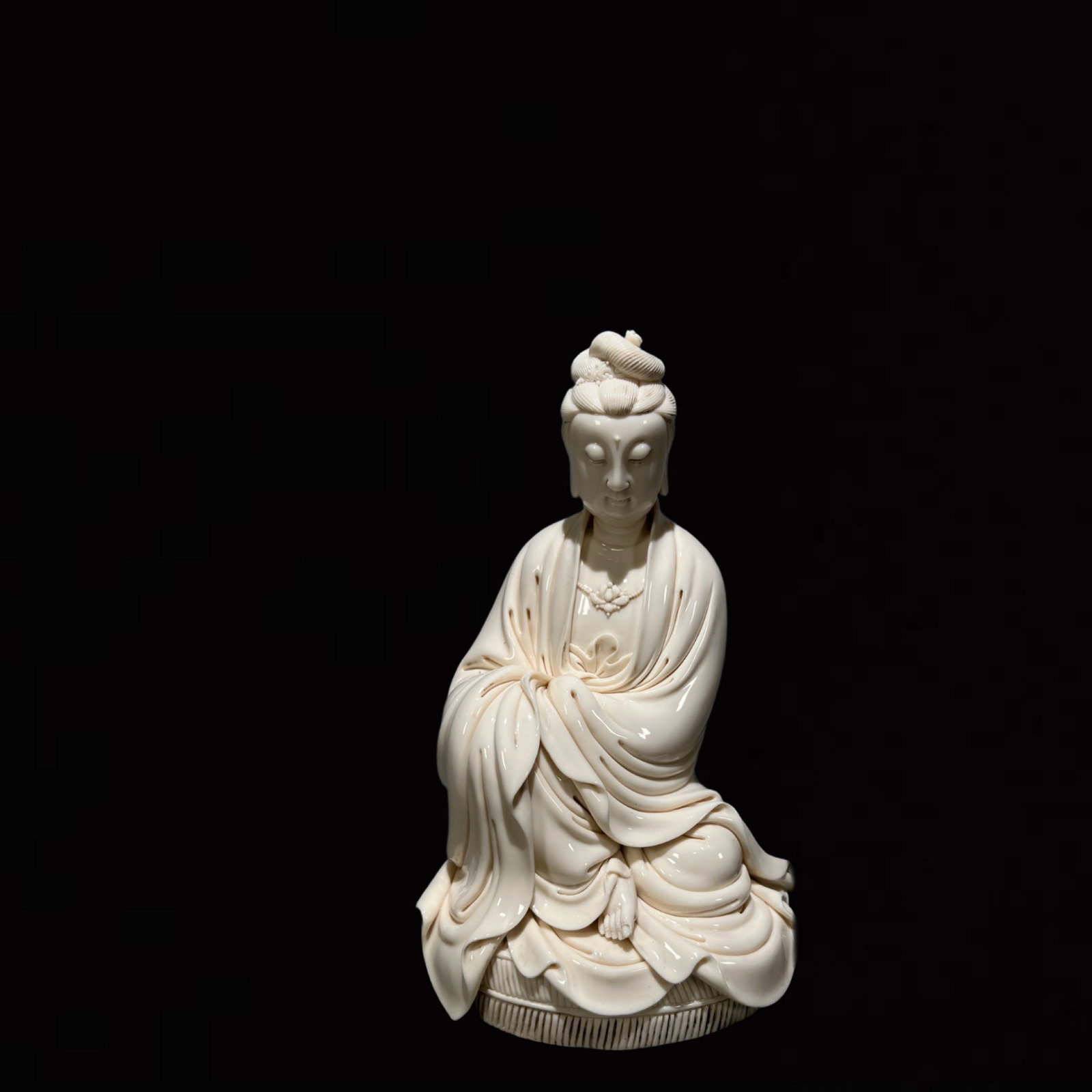 A Solemn Blance-De-Chine Statue of Avalokitesvara: A Solemn Blance-De-Chine Statue of Avalokitesvara,Ming Dynasty,China,He Chaozong Mark,Size:13.8in
