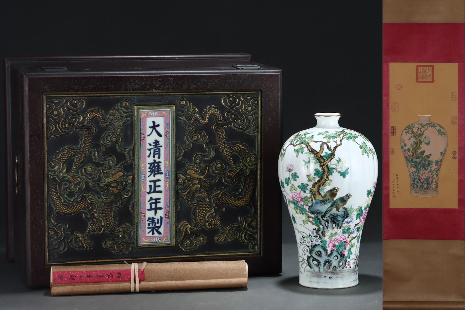 A Rare Famille-Rose Painted Gold Flower and Bird Pattern Vase,with poem,with Chinese Vertical Scroll: A Rare Famille-Rose Painted Gold Flower and Bird Pattern Vase,with poem,with Chinese Vertical Scroll Ink Painting on Silk,Qing Dynasty,China,Yongzheng Six-character Mark,Size:(Without frame)25inx11.8i