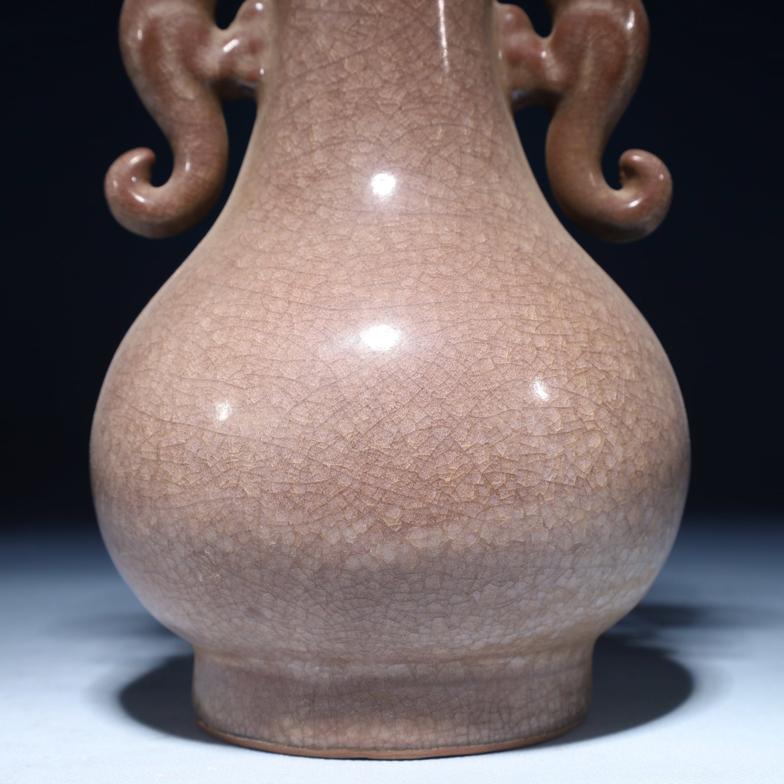 An Exquisite Guan yao Double-Ears Vase - 3