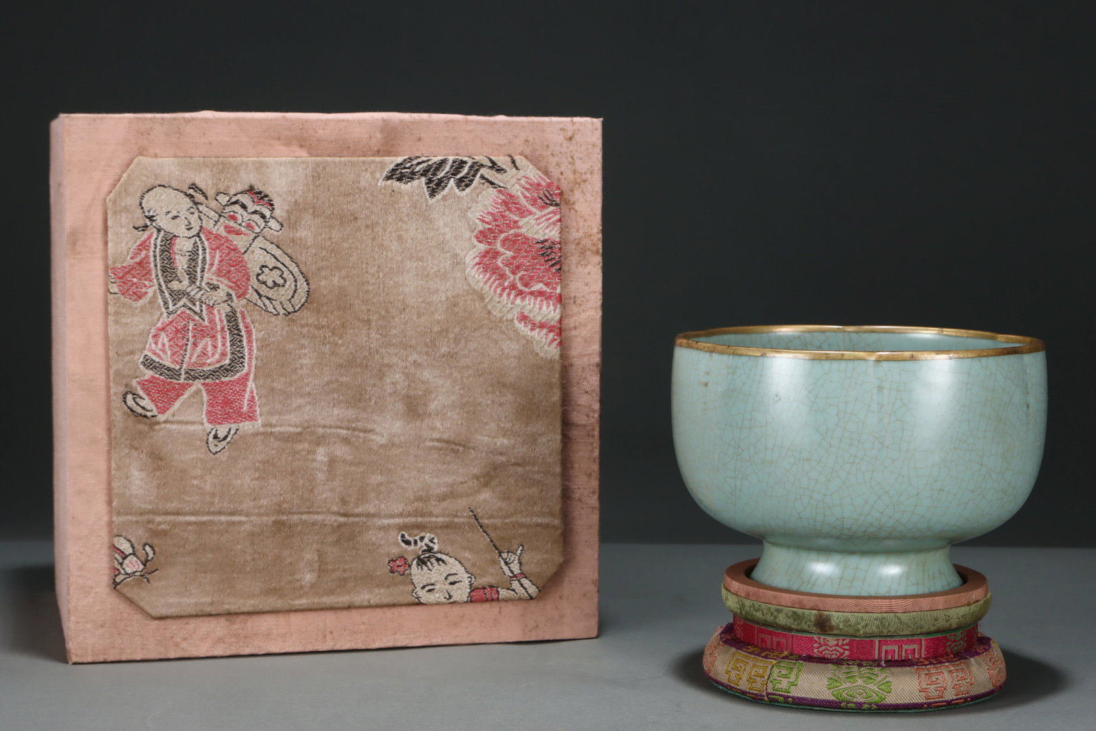 An Exquisite Ru yao Sky Blue Glazed Stem Bowl: An Exquisite Ru yao Sky Blue Glazed Stem Bowl,Song Dynasty,China,With Mark,Size:4inx5.7in 汝窑天蓝釉高足碗,中国宋代,带