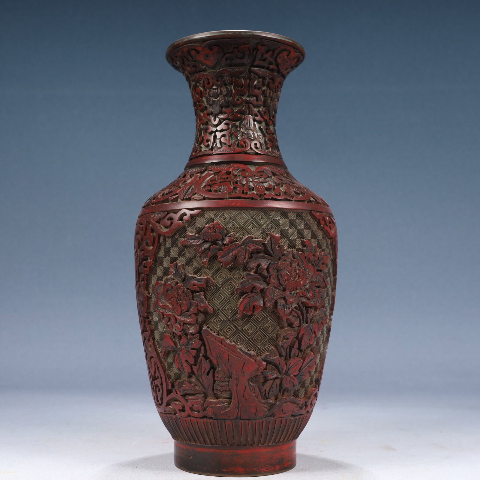 A Rare Carved Red Lacquer Flower Pattern Vase: A Rare Carved Red Lacquer Flower Pattern Vase,Qing Dynasty, China,Size:5.5inx12.2in,Weight:1000g 剔红漆花卉纹瓶,中国清代