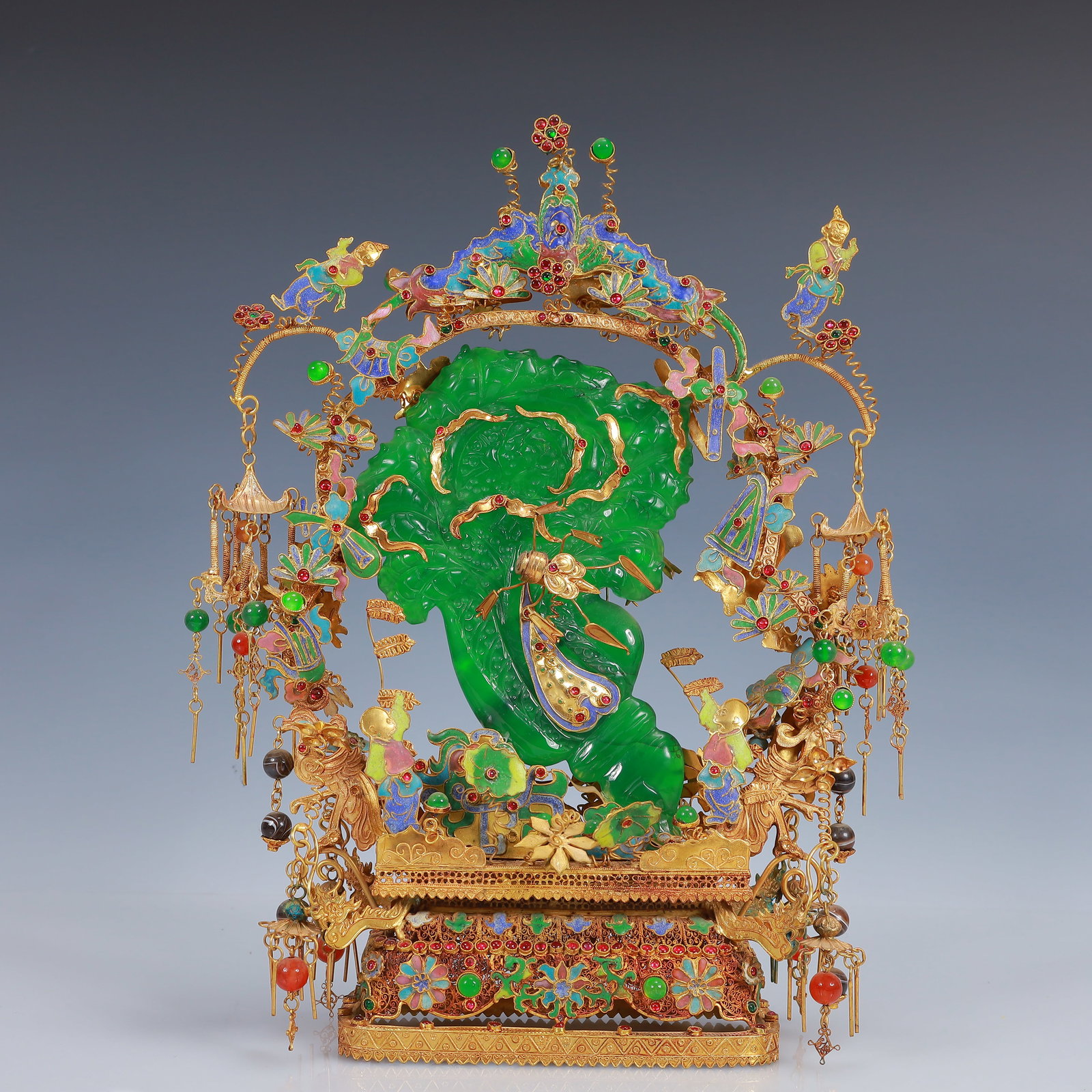 An Exquisite Filigree and Gilding Inlaid Jadeite Cabbage Ornament,Inlaid Gems: An Exquisite Filigree and Gilding Inlaid Jadeite Cabbage Ornament,Inlaid Gems,Qing Dynasty, China,Qianlong Four-Character Mark,Size:11inx3.5inx15in,Weight:1613g 花丝鎏金嵌