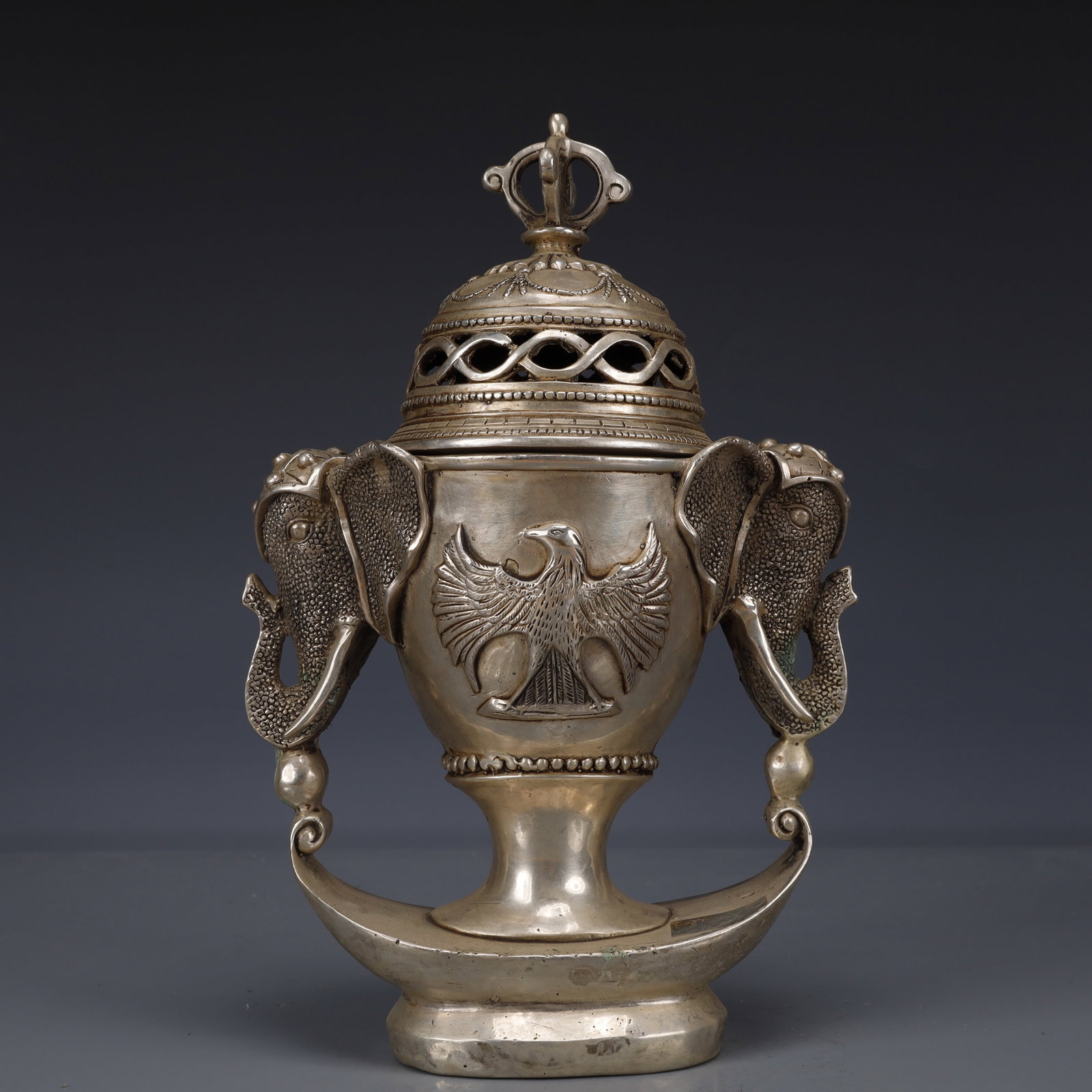 An Exquisite Silver-Plated Bronze Eagle Pattern Elephant-Ears Censer: An Exquisite Silver-Plated Bronze Eagle Pattern Elephant-Ears Censer,Qing Dynasty, China,Qianlong Four-character Mark,Size:6.3inx3.5inx9.4in,Weight:1150g 铜镀银鹰纹ฉ