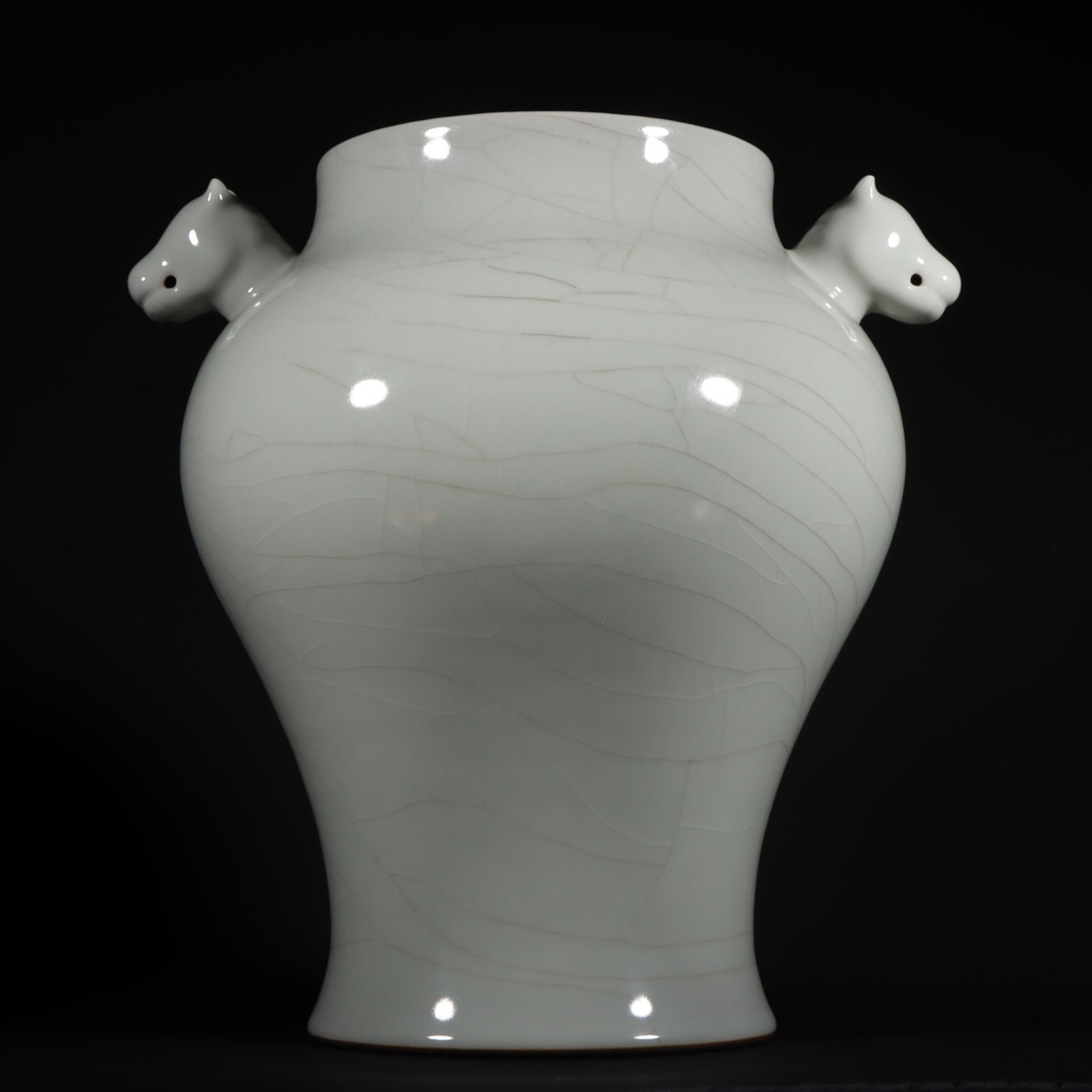 An Exquisite Ru yao Double-Ears Jar: An Exquisite Ru yao Double-Ears Jar,Qing Dynasty,China,Qianlong Six-character Mark,Size:11inx9.1in 汝窑双耳罐,中国清代,乾隆六