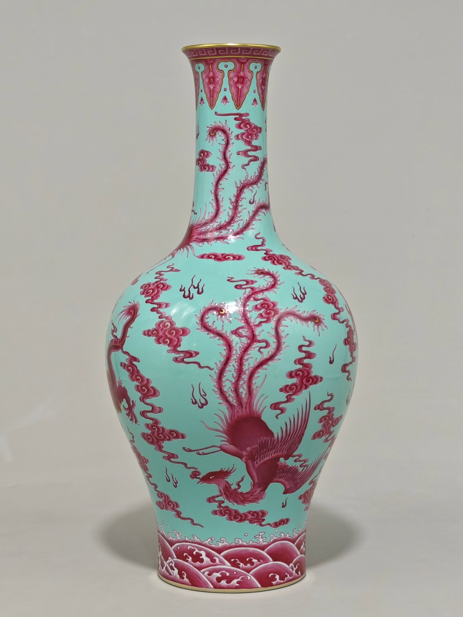 A Rare Turquoise Glazed Ruby Red-Glazed Dragon and Phoenix Pattern Vase - 3