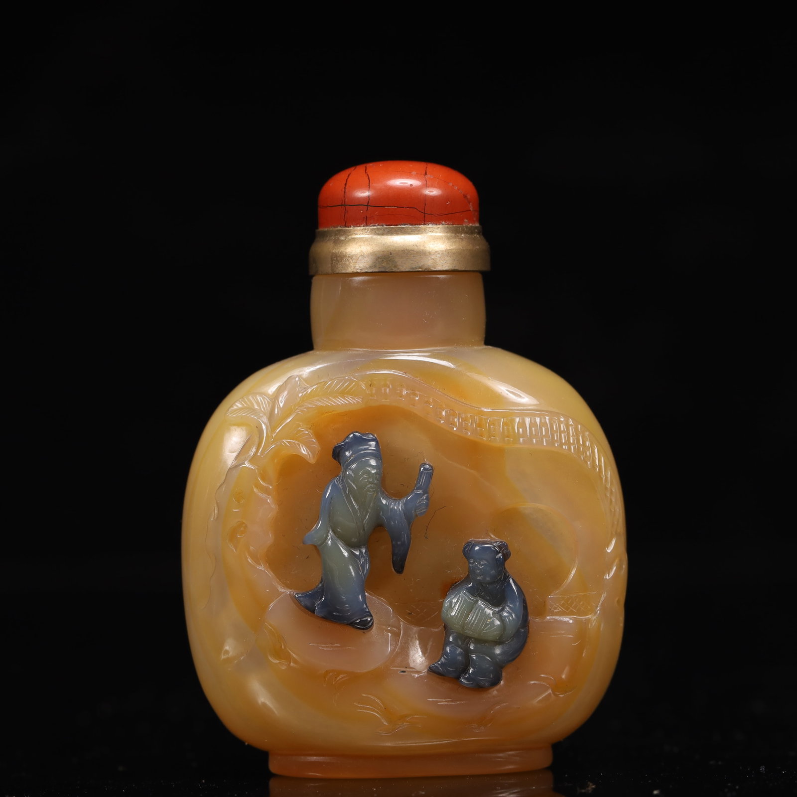 An Exquisite Agate Figure Pattern Snuff Bottle: An Exquisite Agate Figure Pattern Snuff Bottle,Qing Dynasty, China,Size:2.2inx1inx3.1in,Weight:99g 玛瑙人物纹鼻烟壶,中国清代