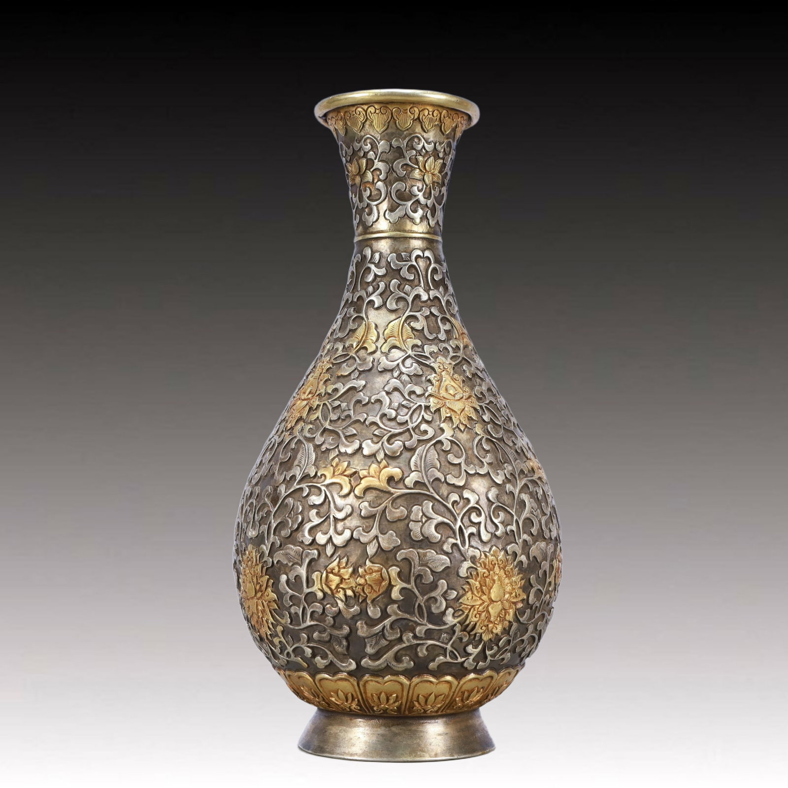 A Rare Gilt Silver Lotus Pattern Vase - 6