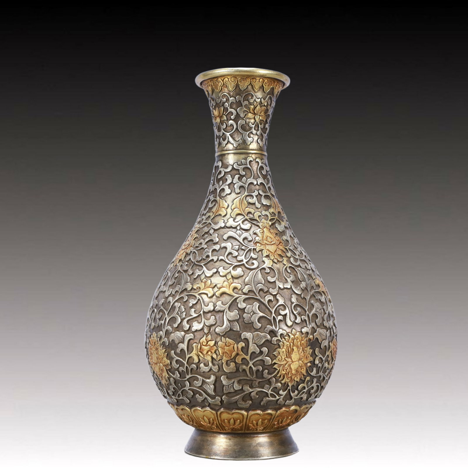 A Rare Gilt Silver Lotus Pattern Vase - 7