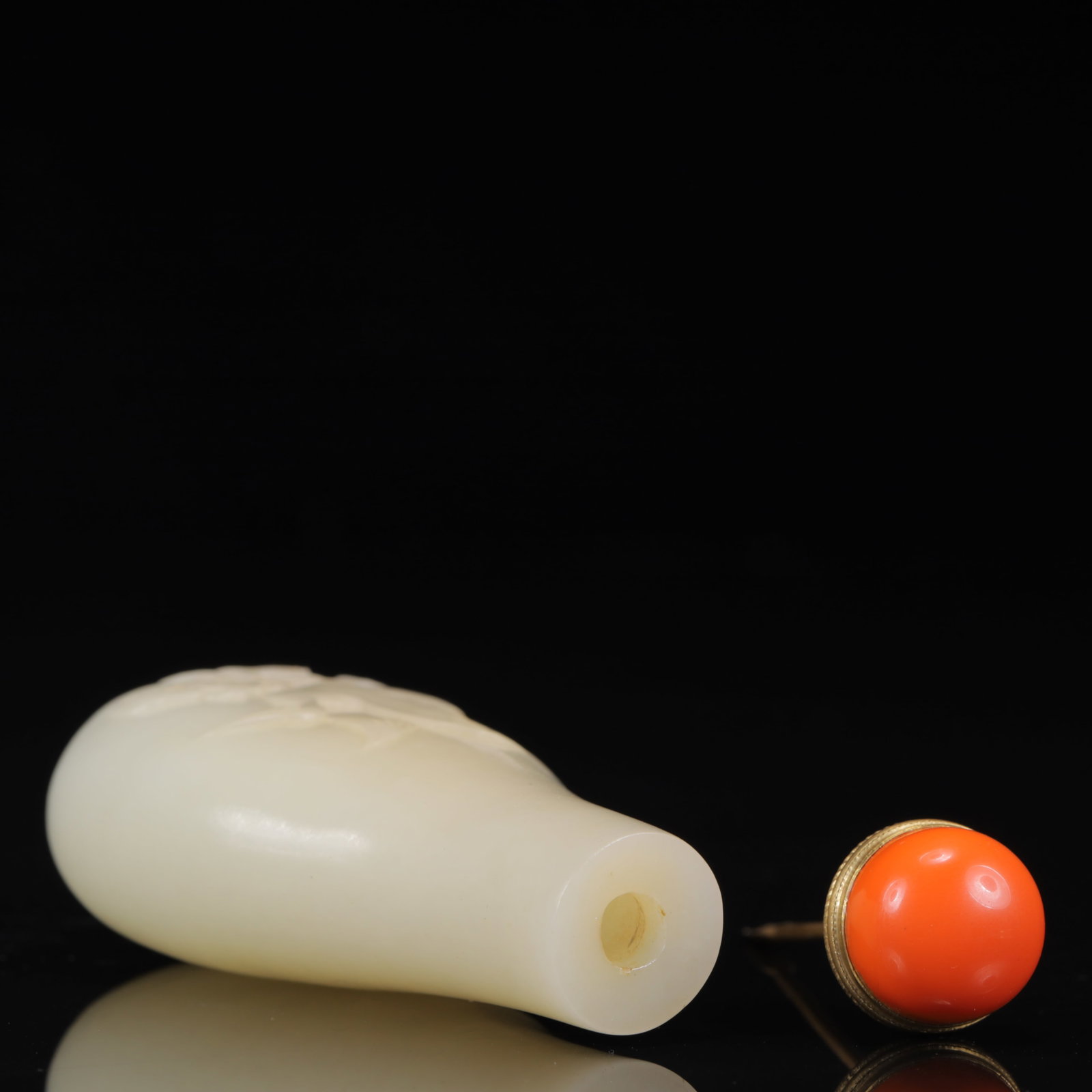 An Exquisite White Jade Crane Pattern Snuff Bottle - 10