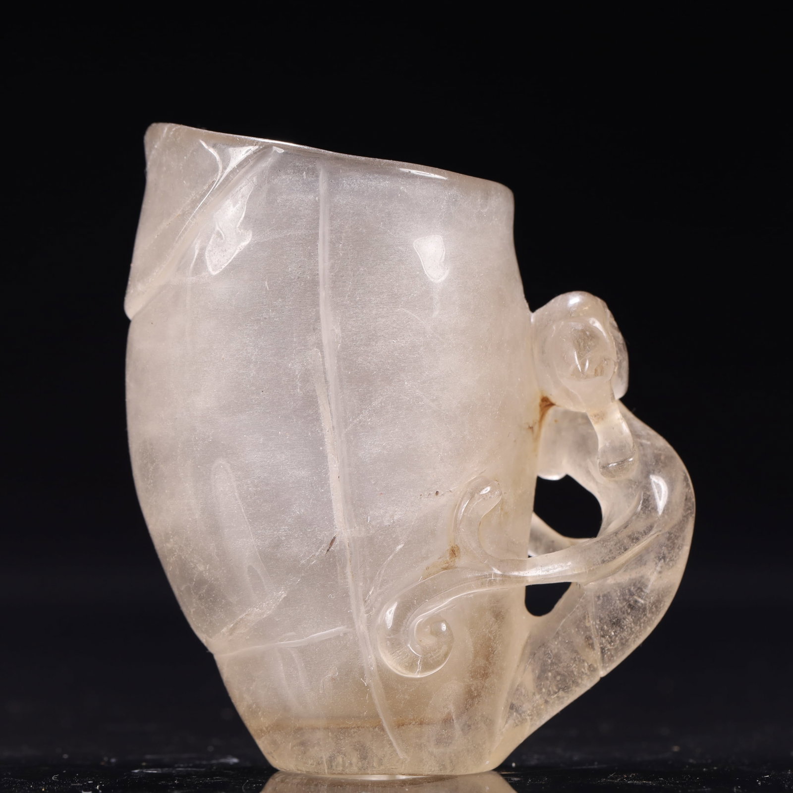 An Exquisite Crystal Phoenix Pattern Cup: An Exquisite Crystal Phoenix Pattern Cup,Qing Dynasty, China,Size:2.8inx1.6inx3.1in,Weight:150g 水晶凤纹杯,中国清代