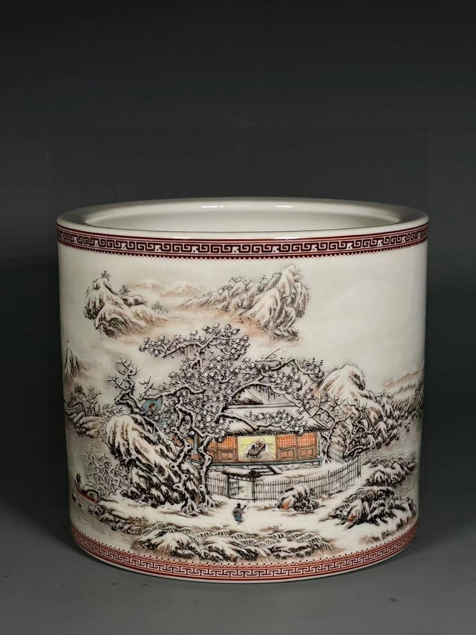 An Exquisite Famille-Rose Landscape and Figure Pattern Brush Pot,with poem: An Exquisite Famille-Rose Landscape and Figure Pattern Brush Pot,with poem,Qing Dynasty,China,Size:5.7inx6.4in 粉彩山水人物纹笔筒，带&