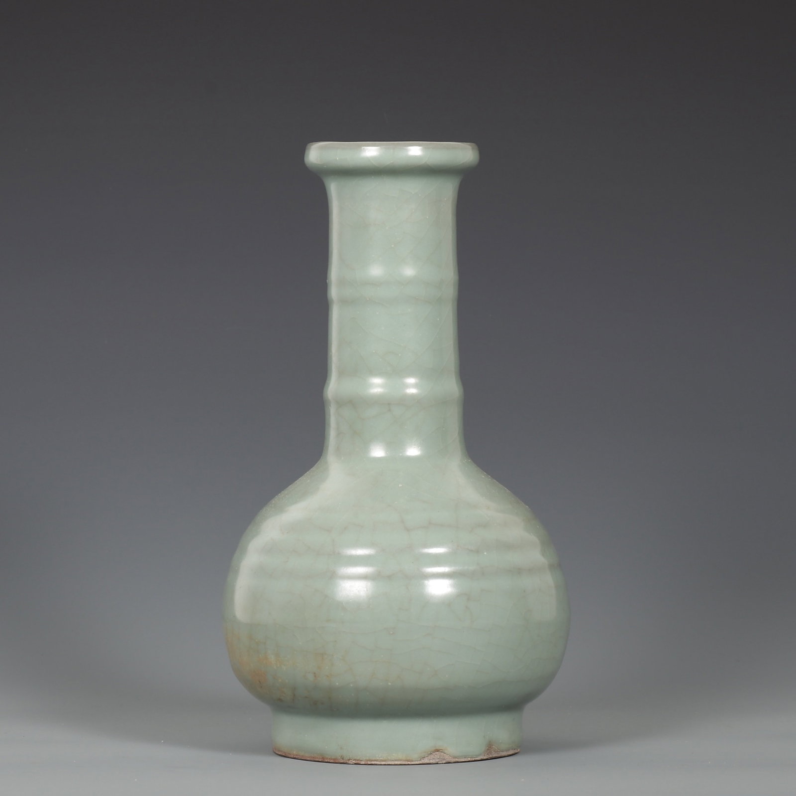 An Exquisite Guan yao Celadon Glazed Vase (1 of 9)