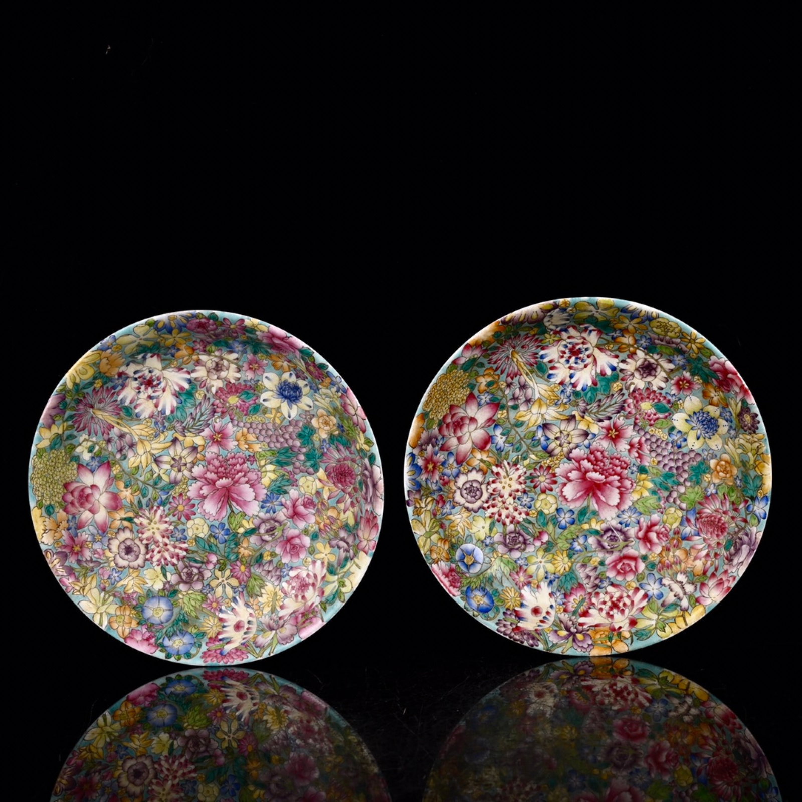 A Pair of Exquisite Enamel Flower Pattern Plates: A Pair of Exquisite Enamel Flower Pattern Plates,Qing Dynasty,China,Qianlong Six-character Mark,Size:1.8inx8.5in 一对珐琅彩花卉纹盘子,ߑ