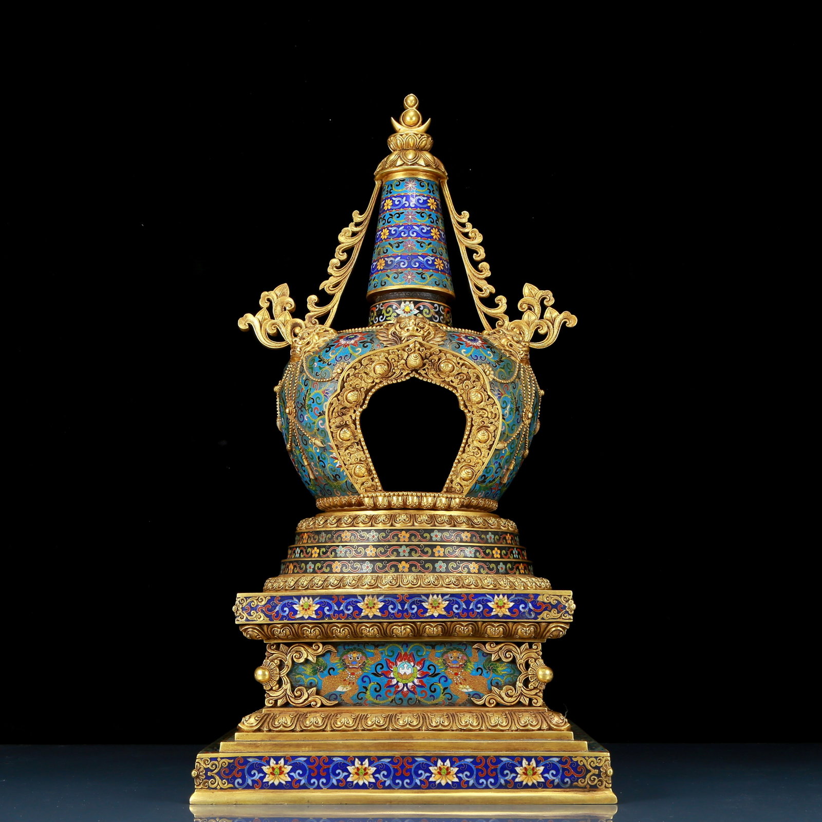 A rare cloisonné Buddhist niche with twining branches and lotus pattern: A precious cloisonné Buddhist niche with entwining lotus patterns. The application of filigree technology makes the decoration of this collection more detailed and three-dimensional. This collect