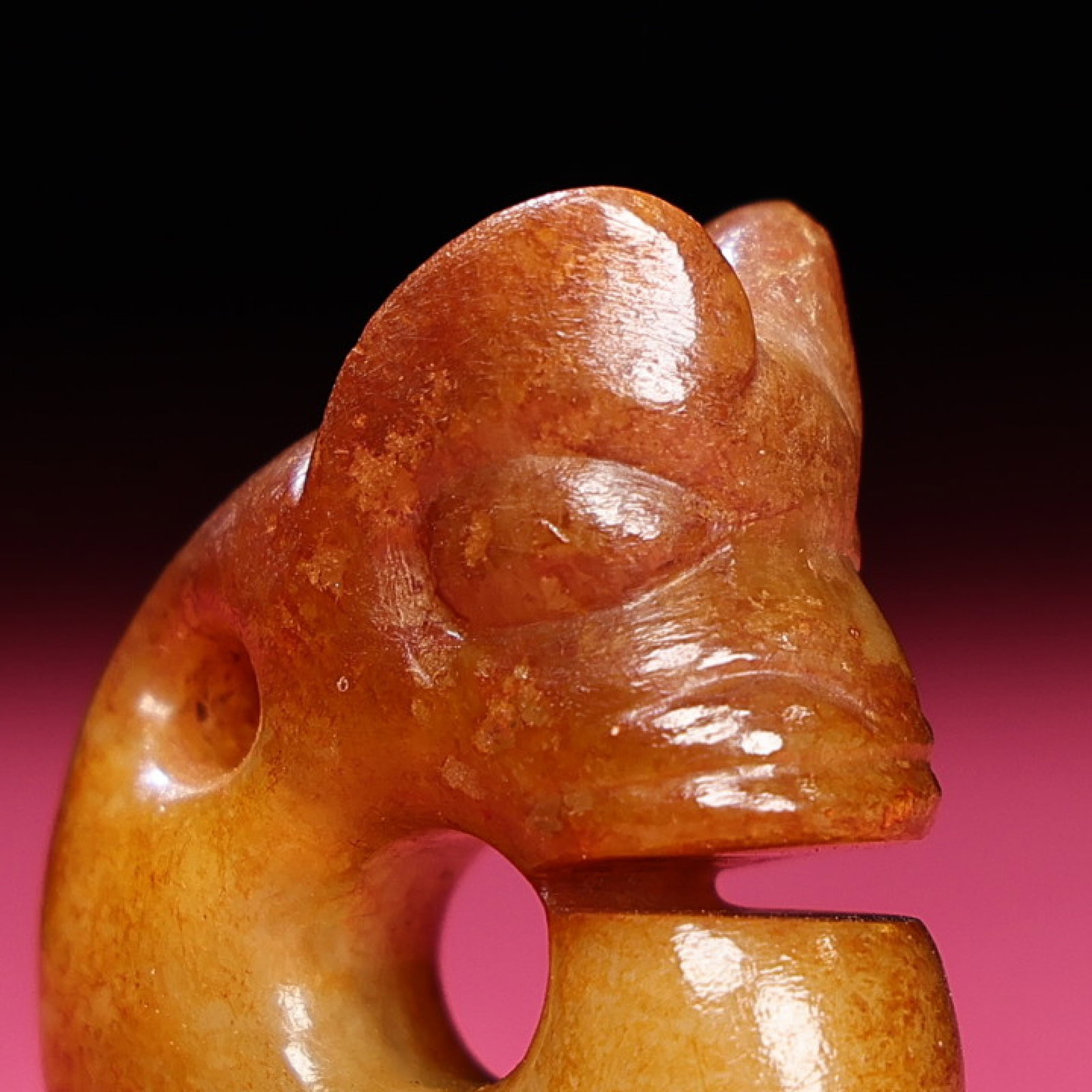 An Exquisite White Jade Beast-Face Pattern Pendant - 4