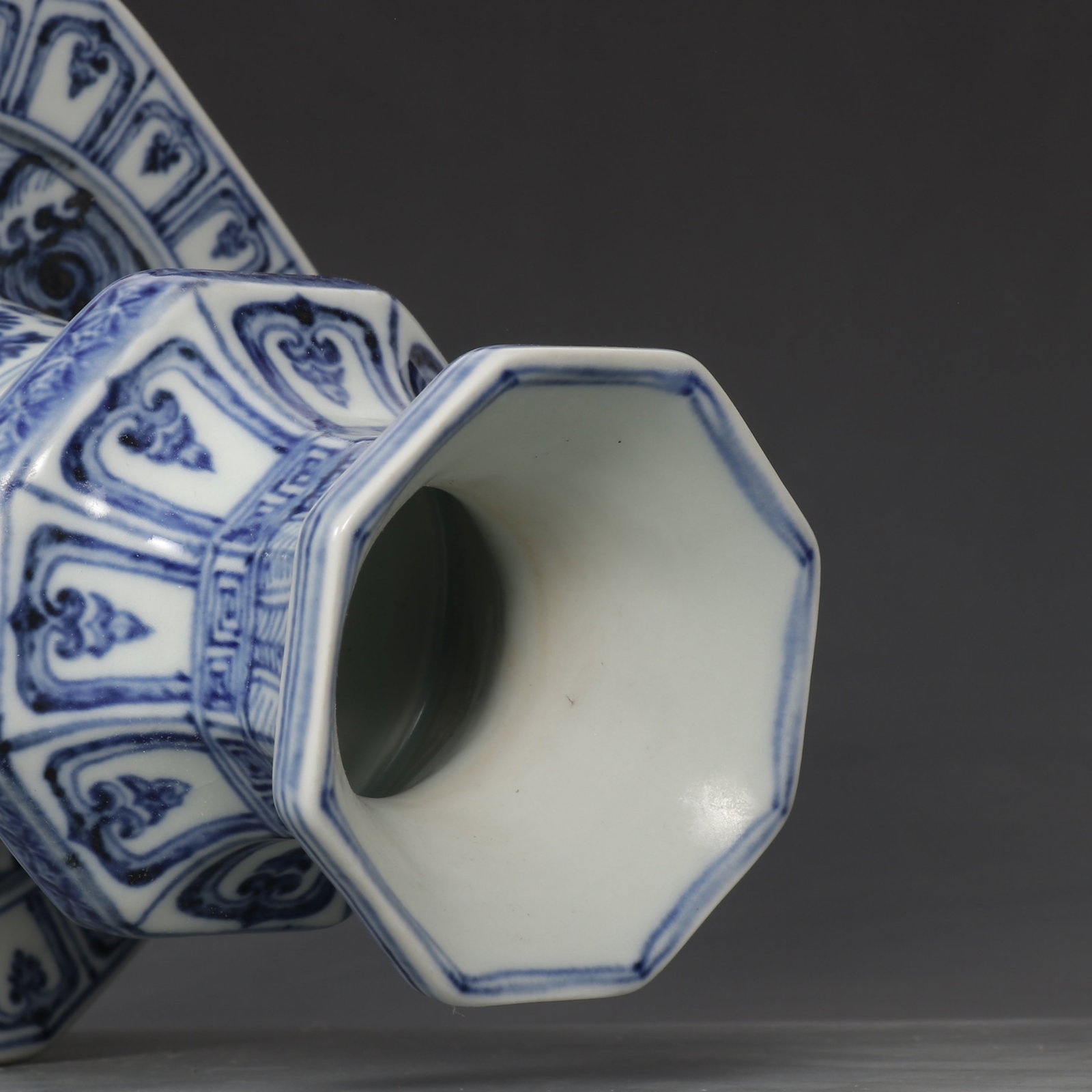 A Rare Blue and White Lotus Pattern Candlestick - 8