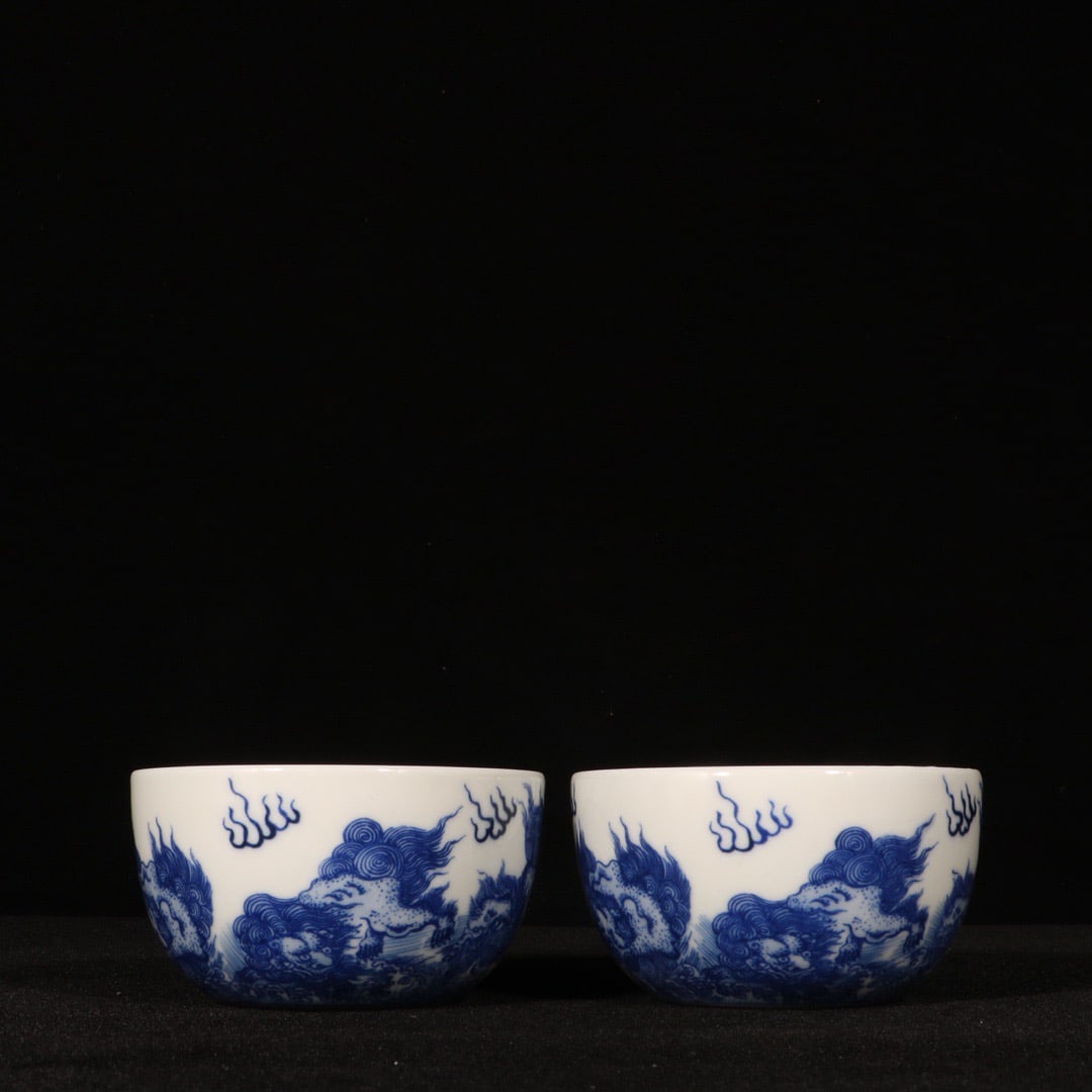 A Pair of Exquisite Blue and White Beast Pattern Cups: A Pair of Exquisite Blue and White Beast Pattern Cups,Qing Dynasty,China,Yongzheng Six-character Mark,Size:2inx3.3in