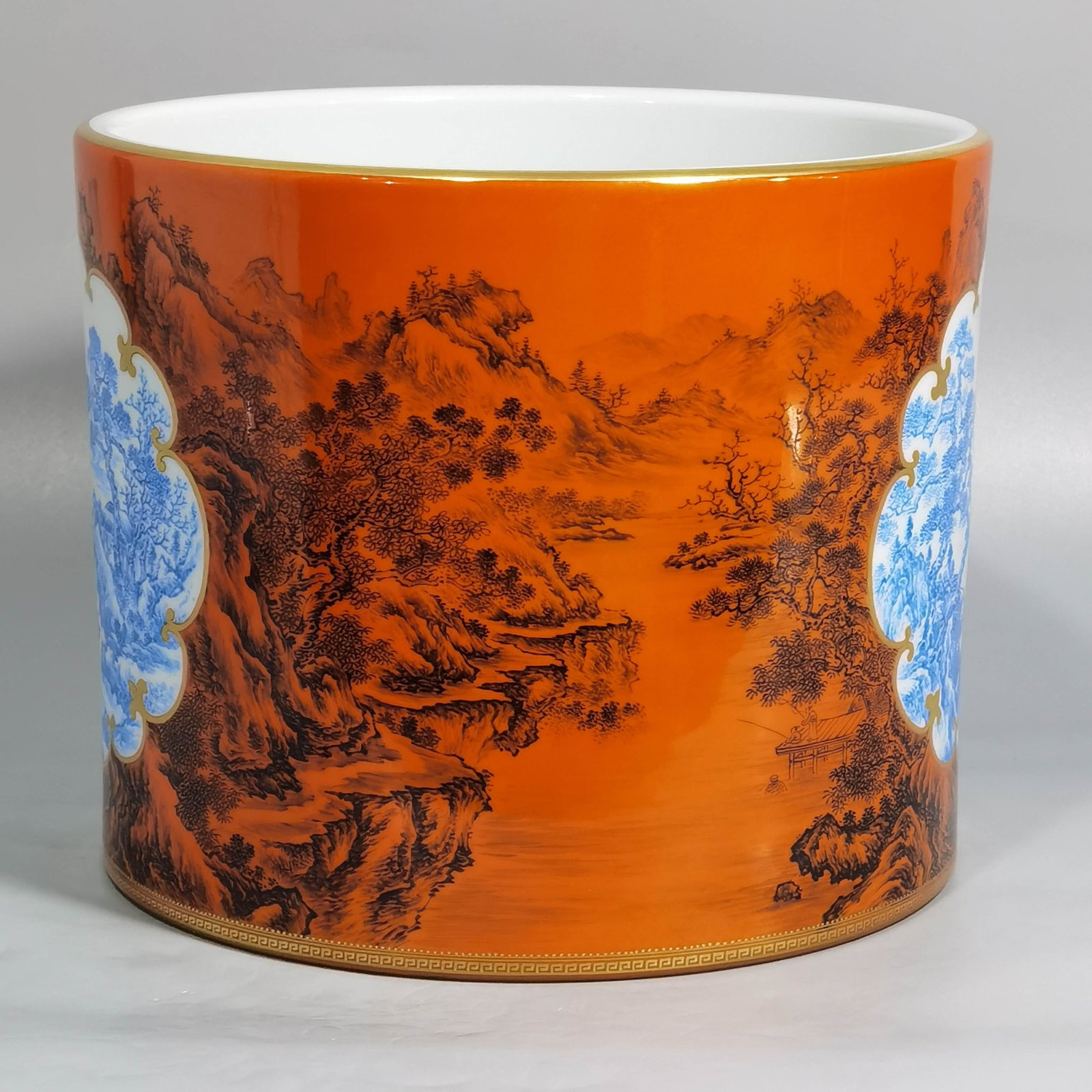 An Exquisite Enamel Landscape Pattern Brush Pot - 2