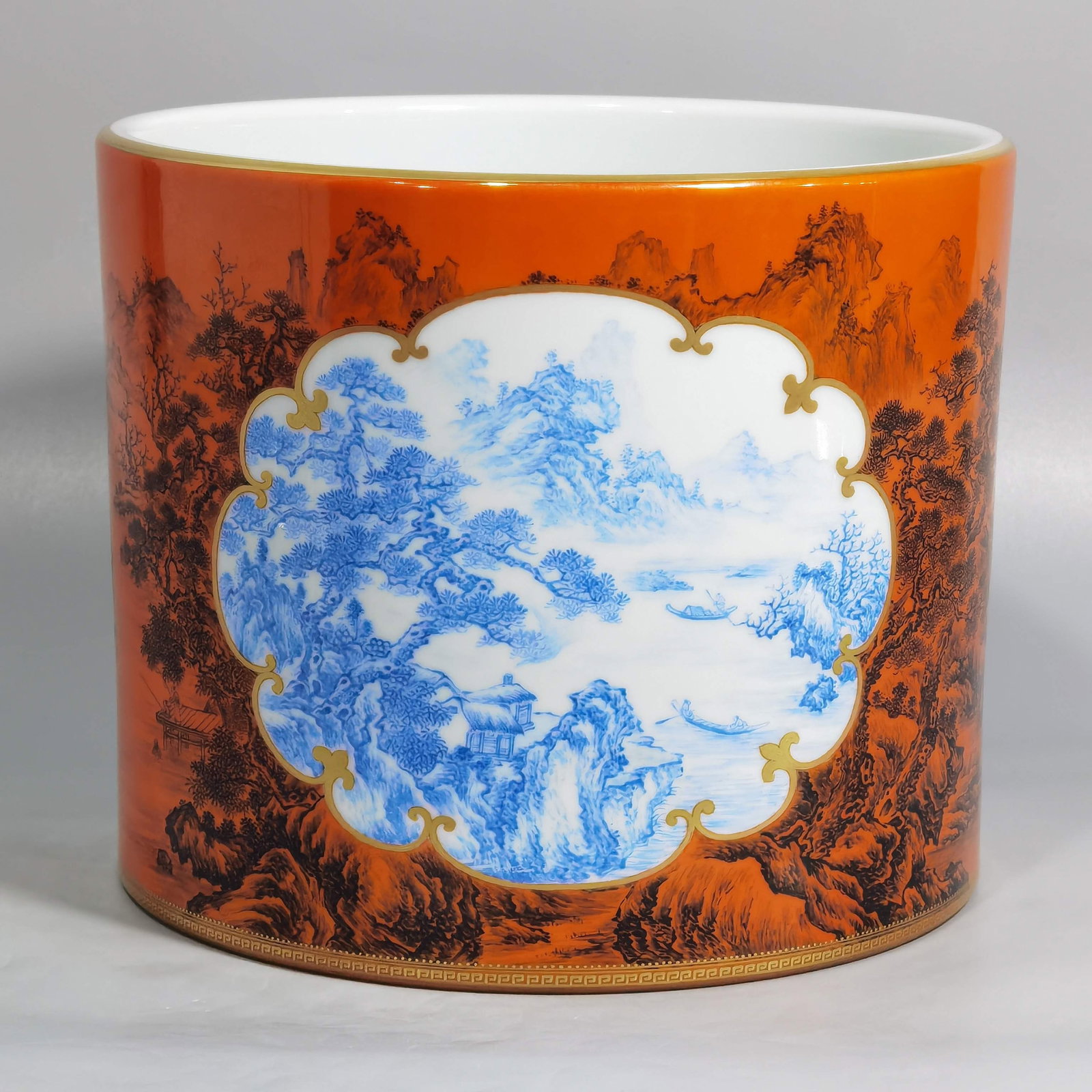 An Exquisite Enamel Landscape Pattern Brush Pot - 3
