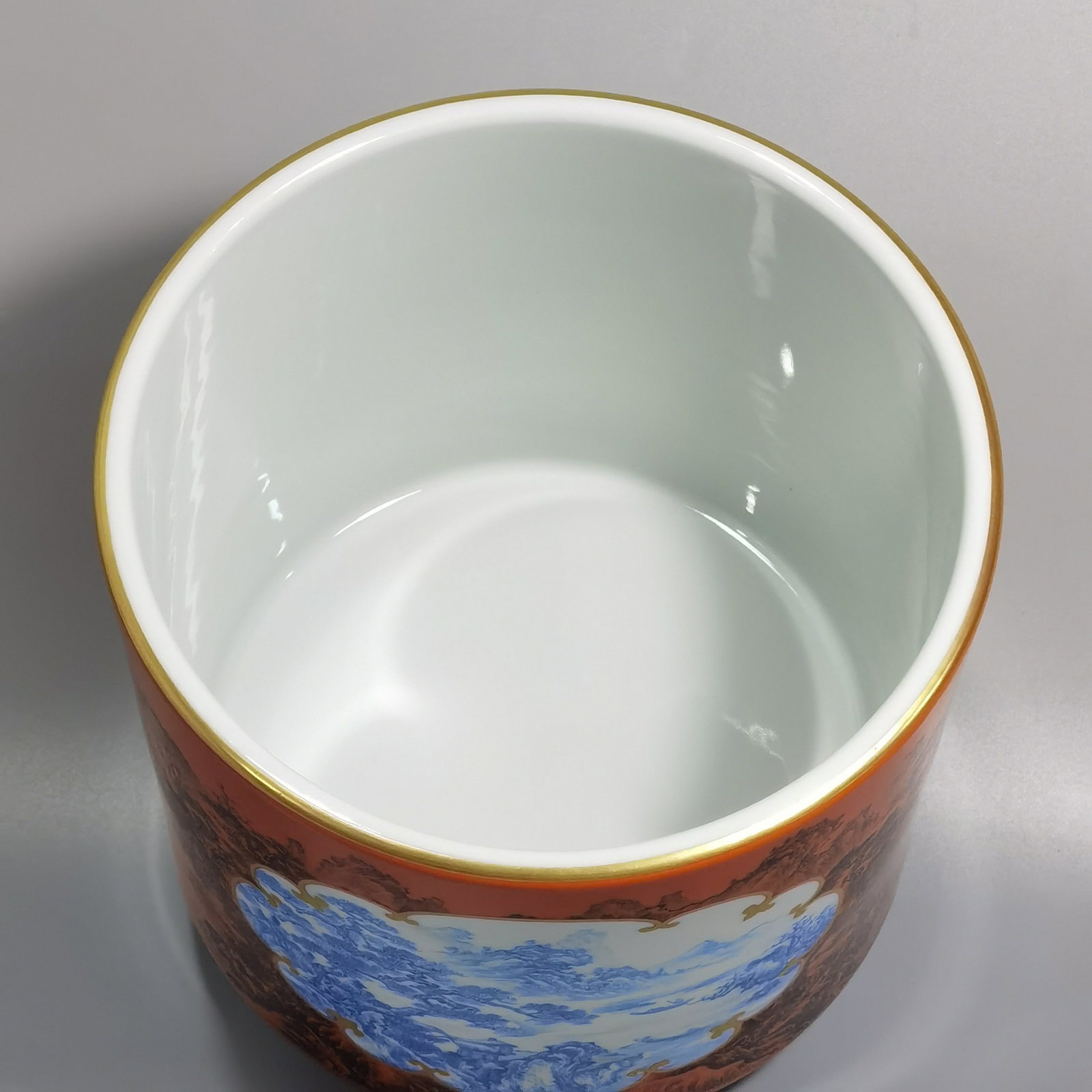 An Exquisite Enamel Landscape Pattern Brush Pot - 5