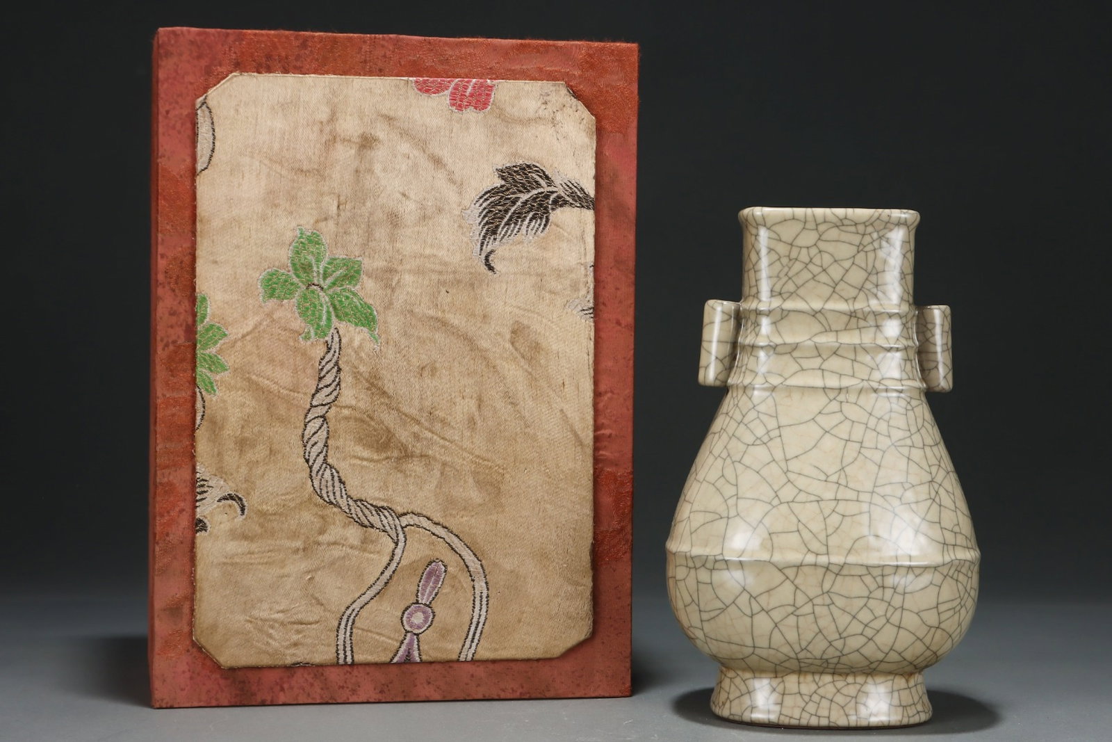 An Exquisite Ge yao Yellow Glazed Double-Ears Vase,with an Imperial Poem by Emperor Qianlong: An Exquisite Ge yao Yellow Glazed Double-Ears Vase,with an Imperial Poem by Emperor Qianlong,Song Dynasty,China,Size:9.6inx5.9in 哥窑黄釉双耳瓶,带ߙ