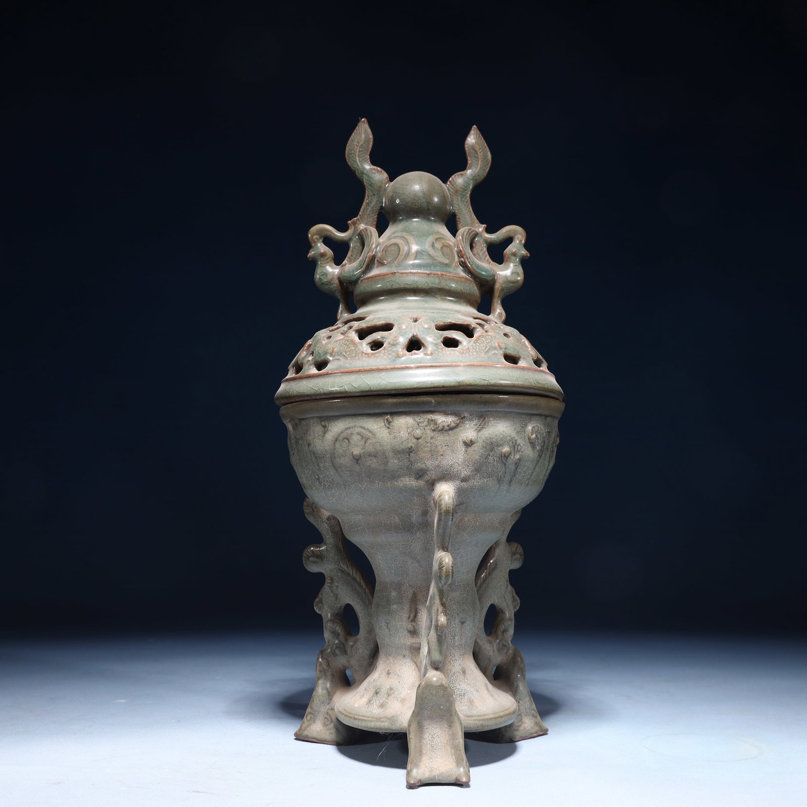 An Exquisite Ru yao Sky Blue Glazed Tripod Censer: An Exquisite Ru yao Sky Blue Glazed Tripod Censer Ru yao Sky Blue Glazed Tripod Censer,Song Dynasty,China,Size:5.3inx12.2in,Weight:1400g 汝窑天青釉三足香