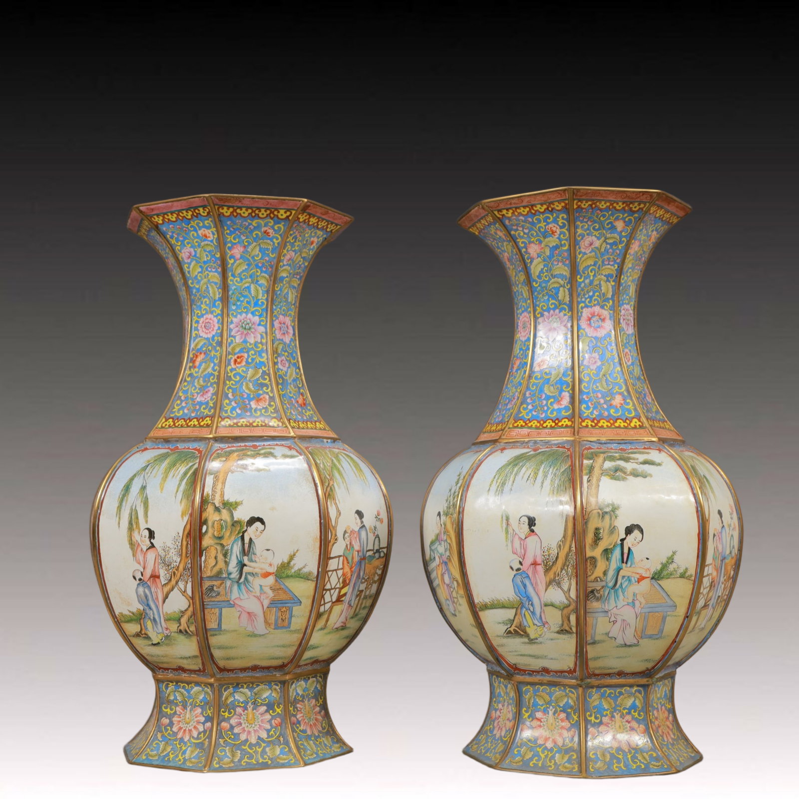 A Pair of Rare Painted Enamel Character and Story Pattern Vases: A Pair of Rare Painted Enamel Character and Story Pattern Vases,Qing Dynasty, China,Qianlong Four-character Mark,Size:7.9inx13.2in,Total Weight:4100g 一对画珐琅人&#