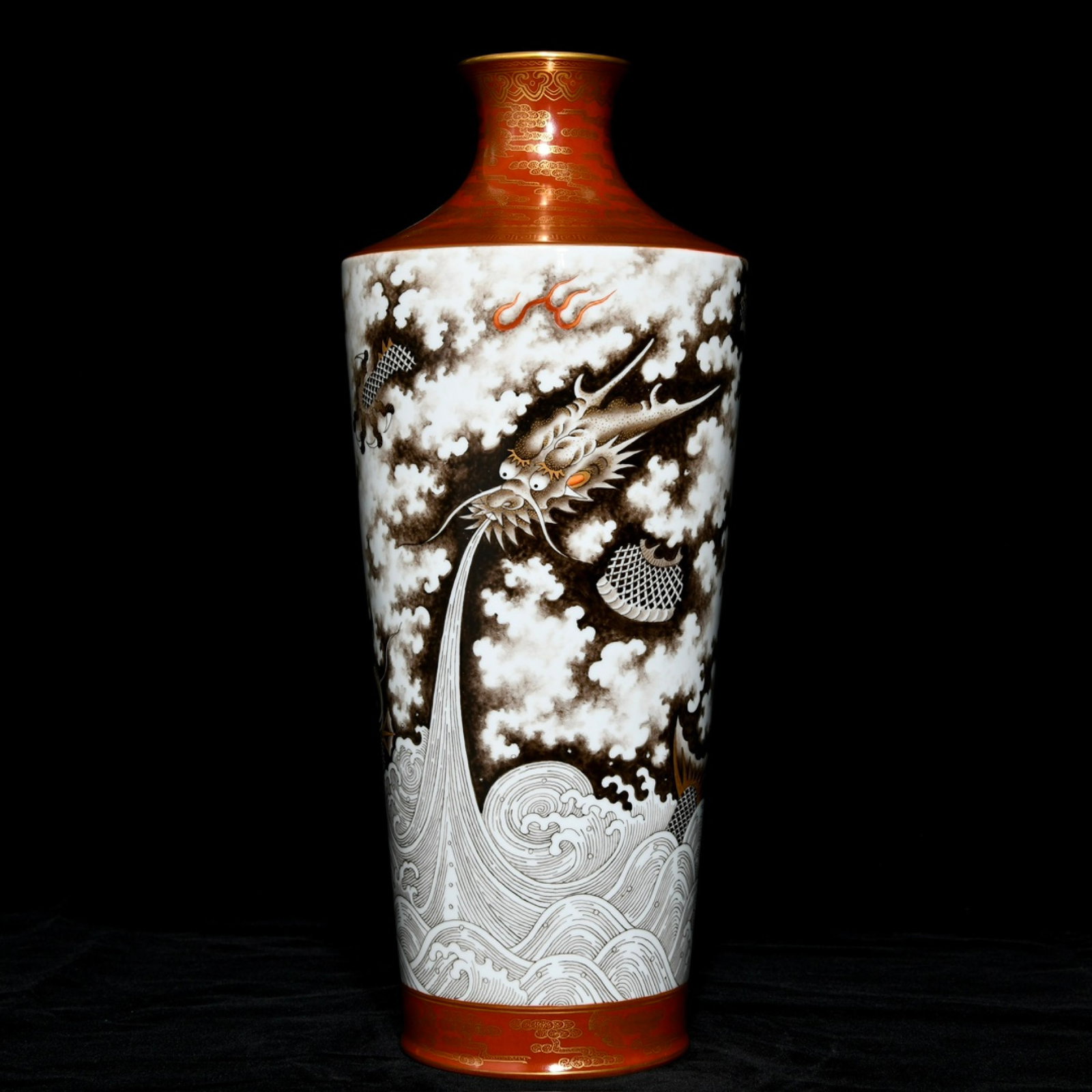 A Rare Iron-Red Ink Color Painted Gold Seawater and Dragon Pattern Vase: A Rare Iron-Red Ink Color Painted Gold Seawater and Dragon Pattern Vase,Qing Dynasty,China,Yongzheng Six-Character Mark,Size:14.7inx6.3in 矾红墨彩描金海૒