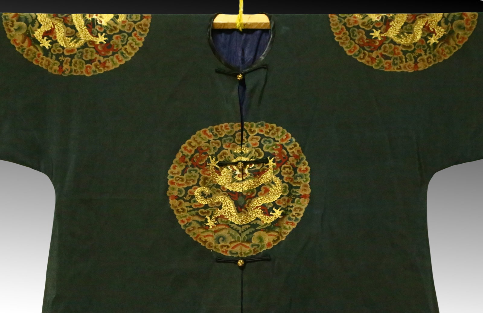 An Exquisite Kesi Imperial Robe - 3